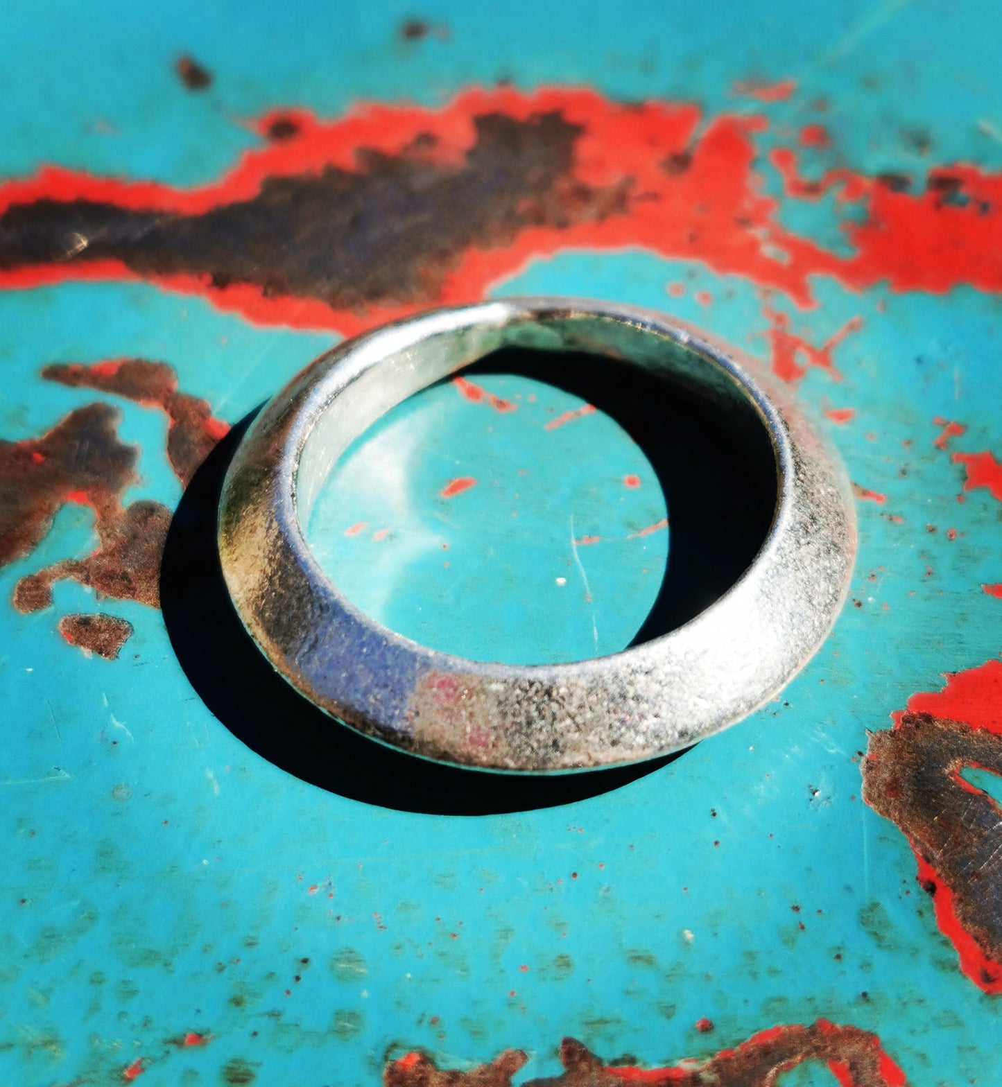 Karen tapered ridged edge band