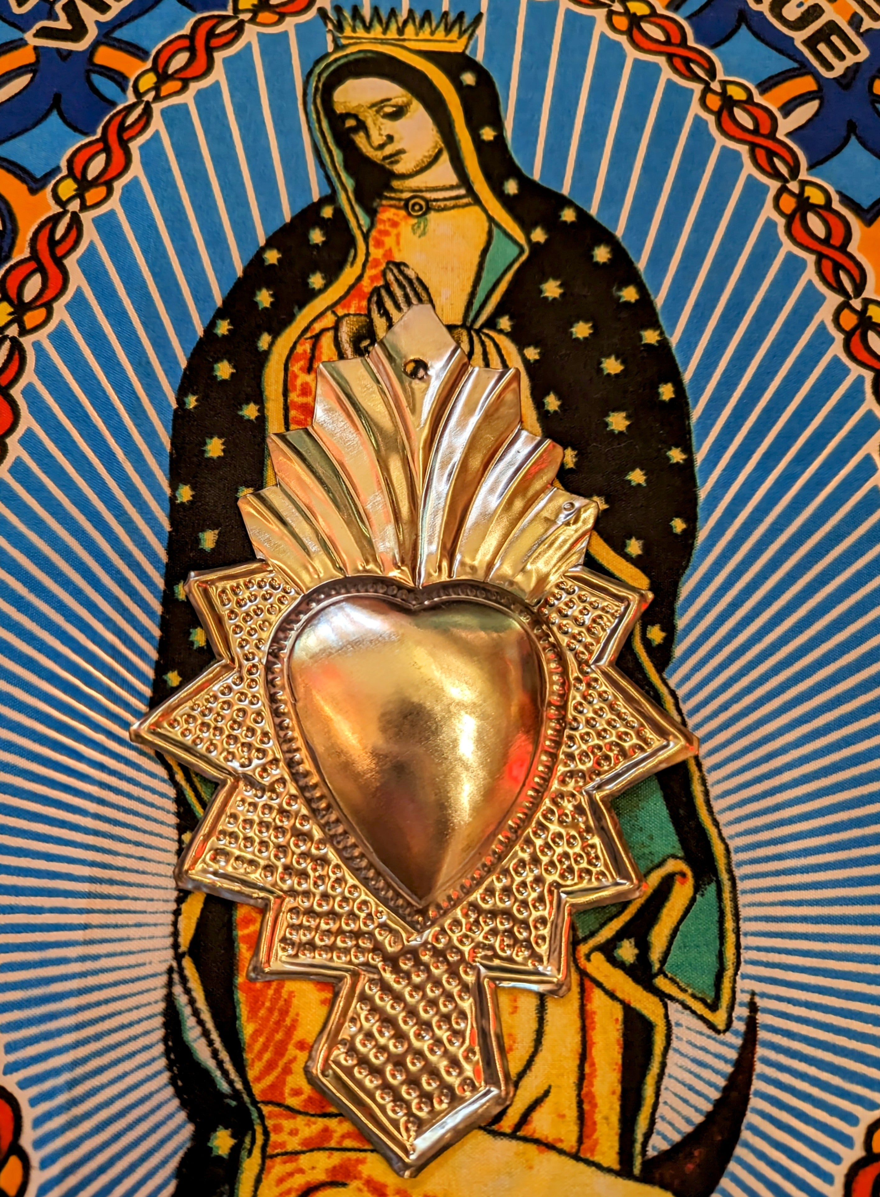 Silver tin sacred heart milagros