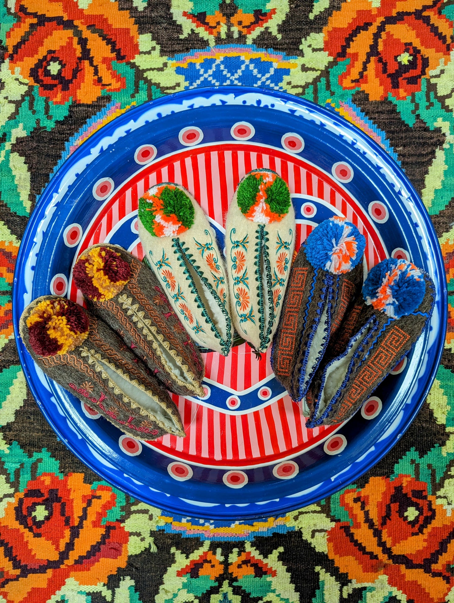 Greek pom pom slippers - size 37