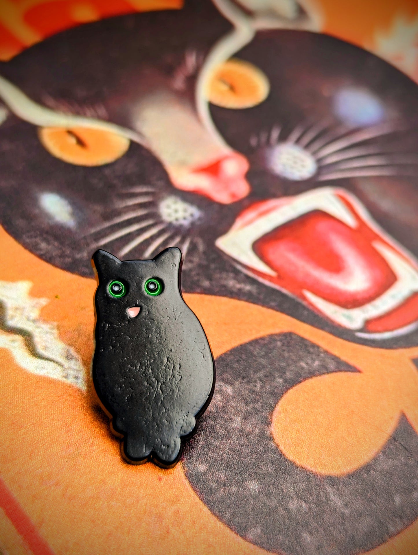 Black cat pin