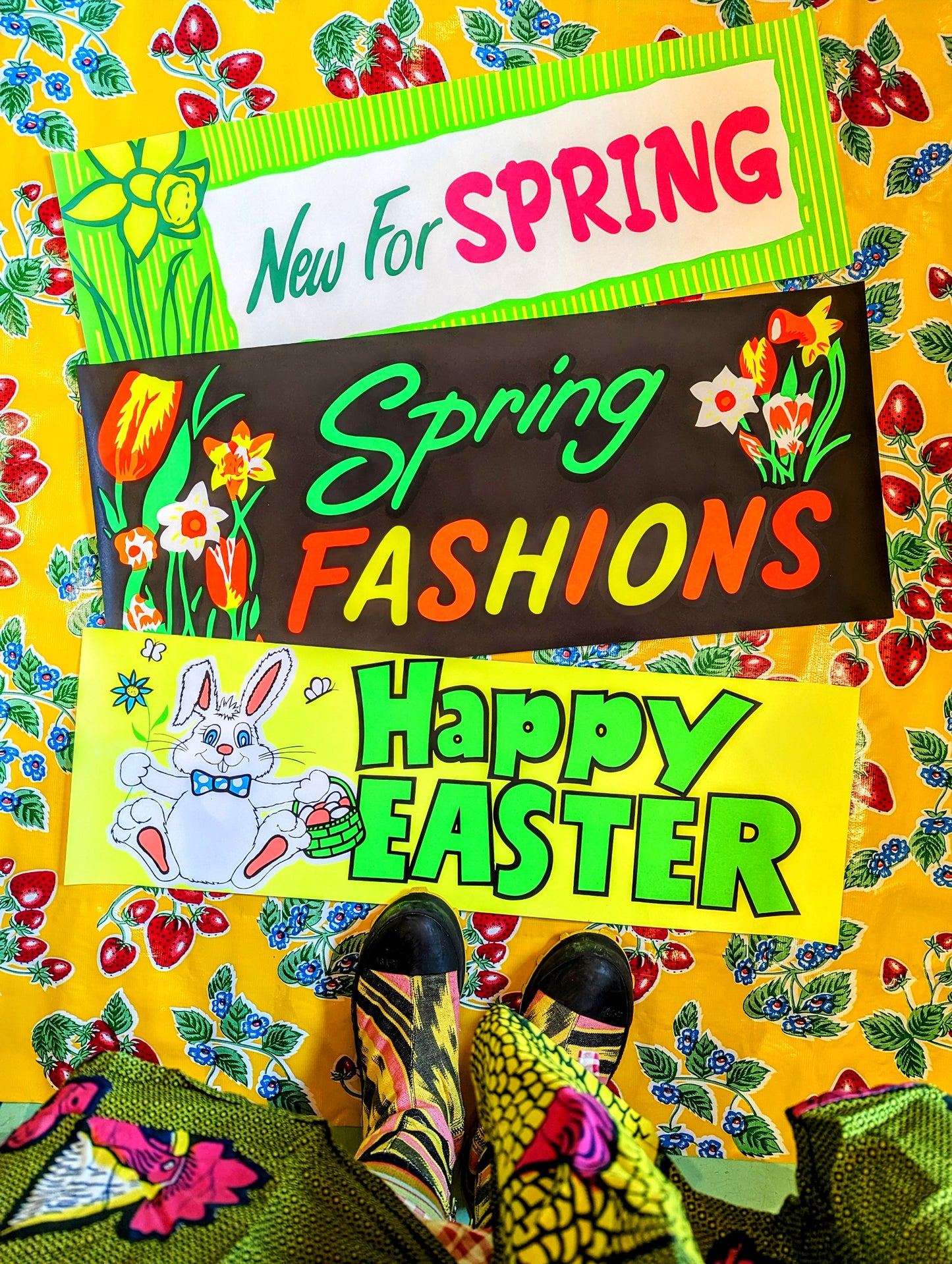 Kitsch Spring banners