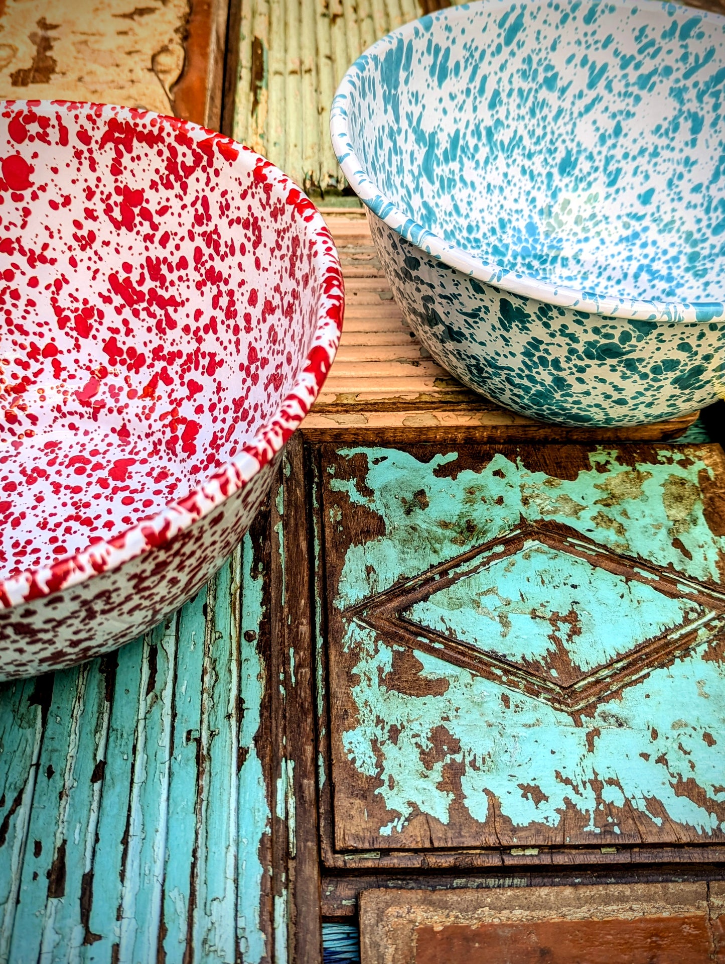 Splatterware washing and mixing bowls