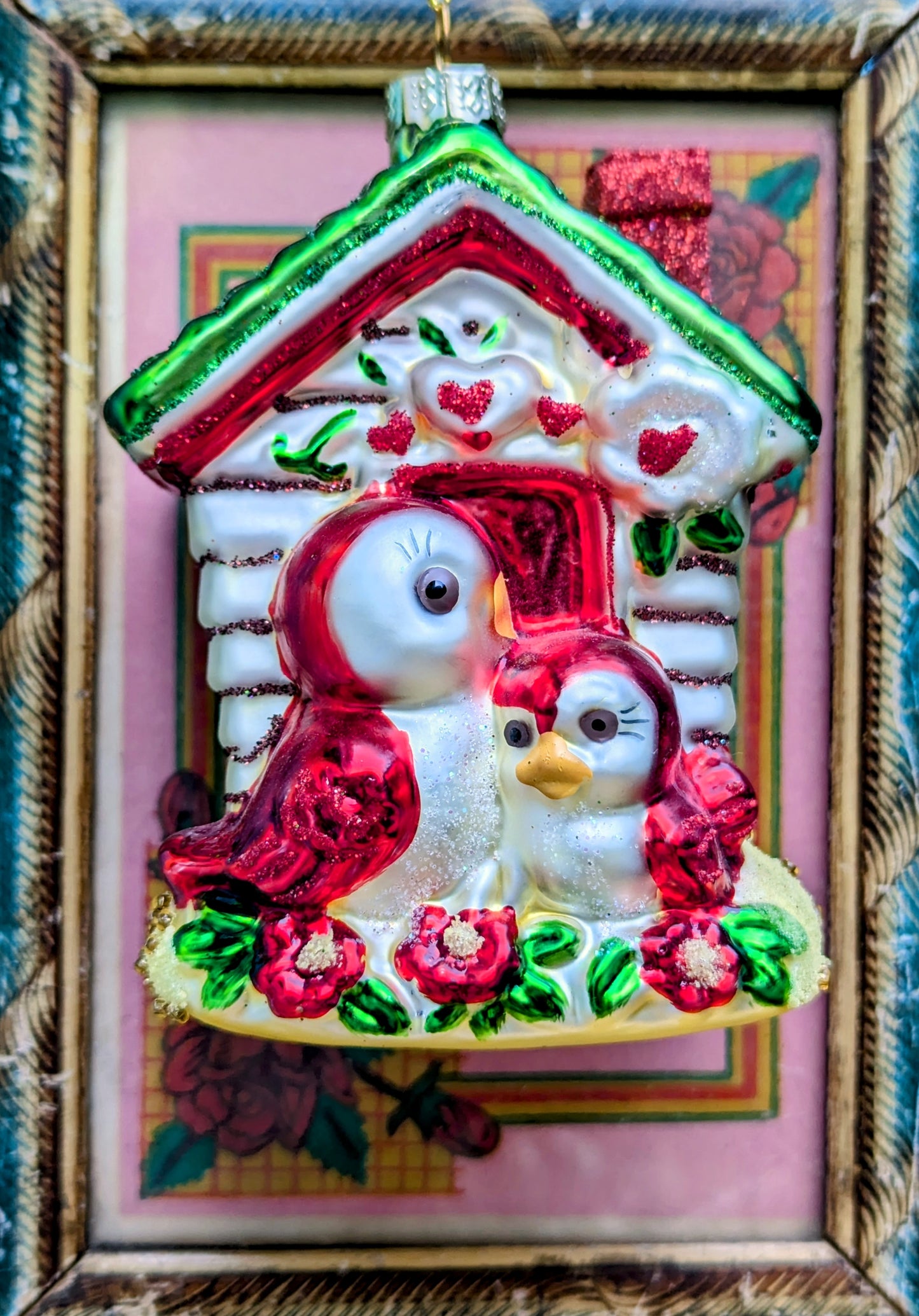 Kitsch love bird decoration