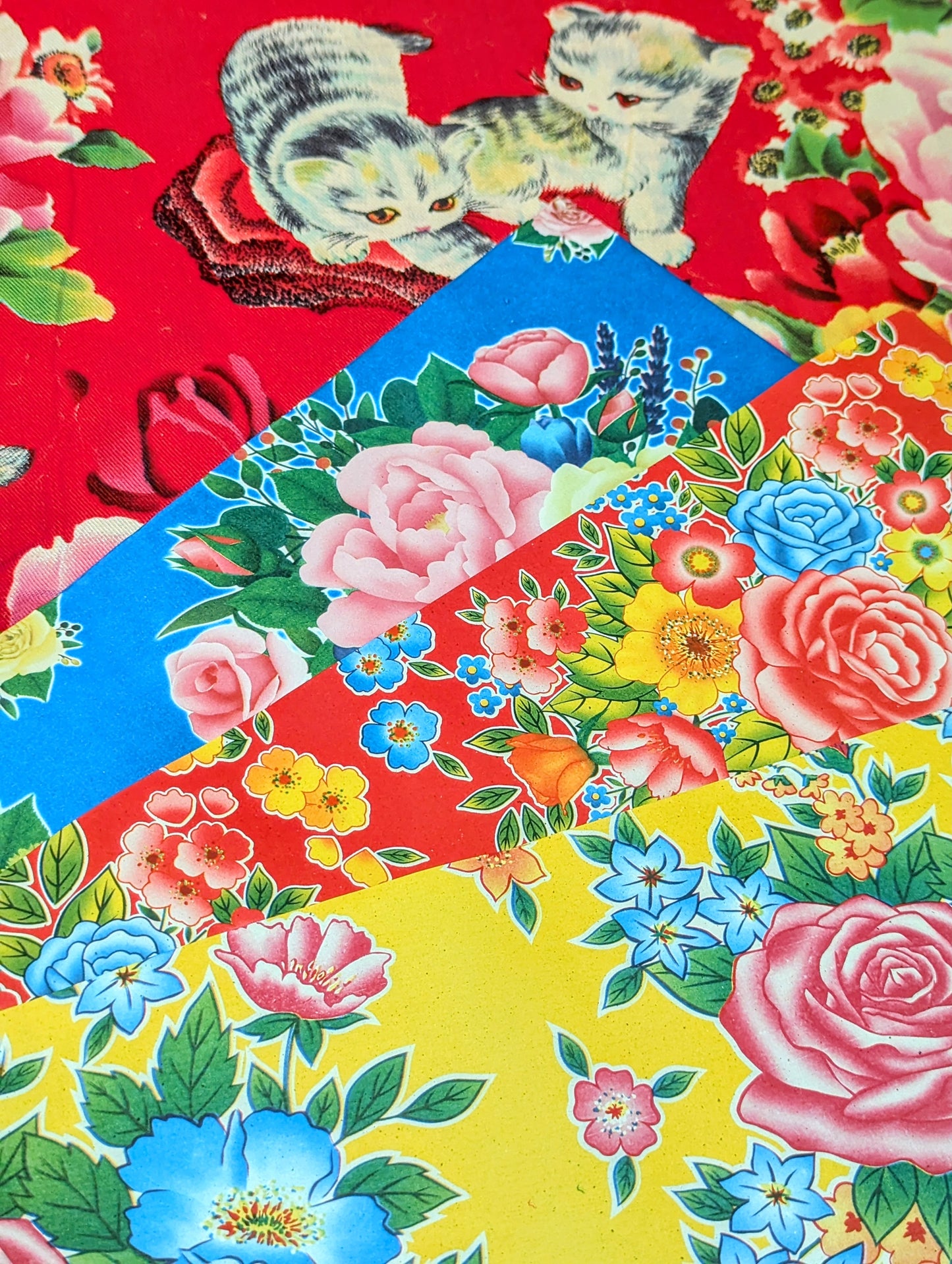 Gorgeous, super kitsch traditional rose and peony papers. Lightweight, great for wrapping presents, collage, scrapbooking, lining drawers, wallpapering dollhouses and paper mache.
These are used in traditional Chinese paper mache work to cover boxes, lampshades and containers, and the same designs have been made since the 1930s.
44x38.5cm approx , 3 sheets same design.
Lightly folded.