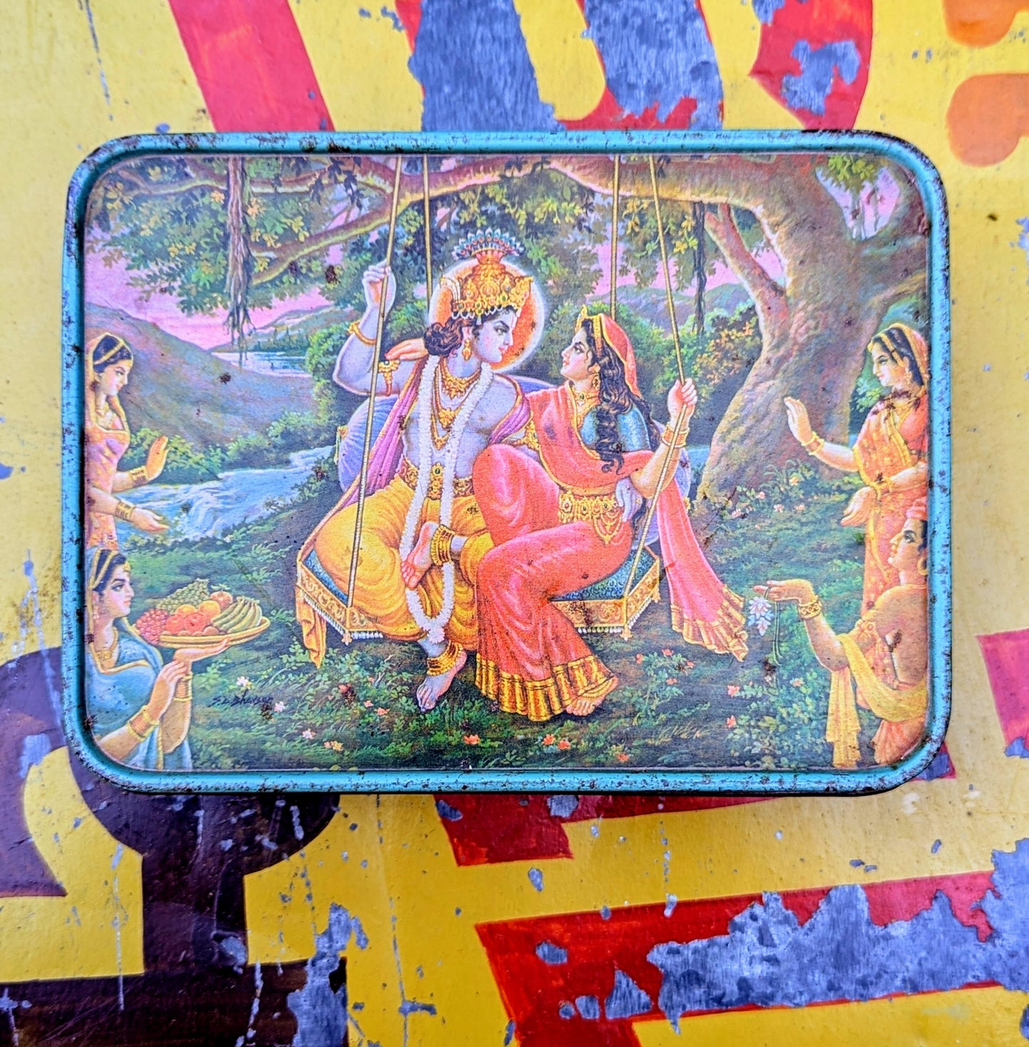 Vintage indian tins - Azad - small