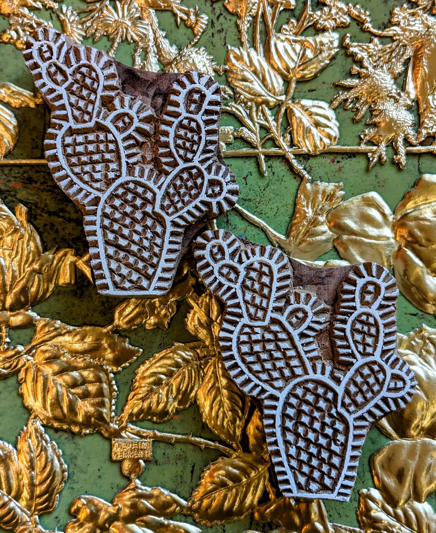 Flora wood blocks