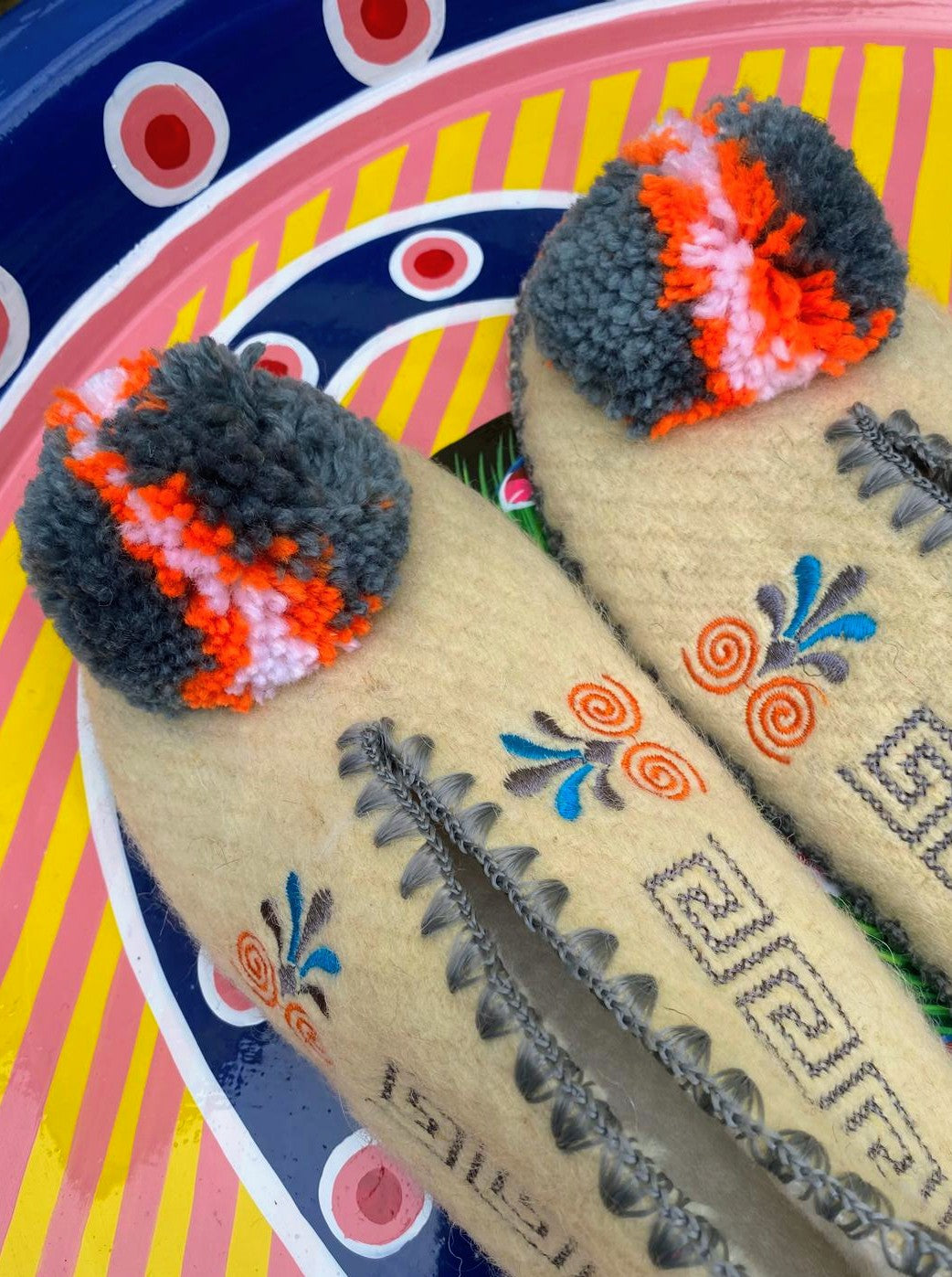 Greek pom pom slippers size 41