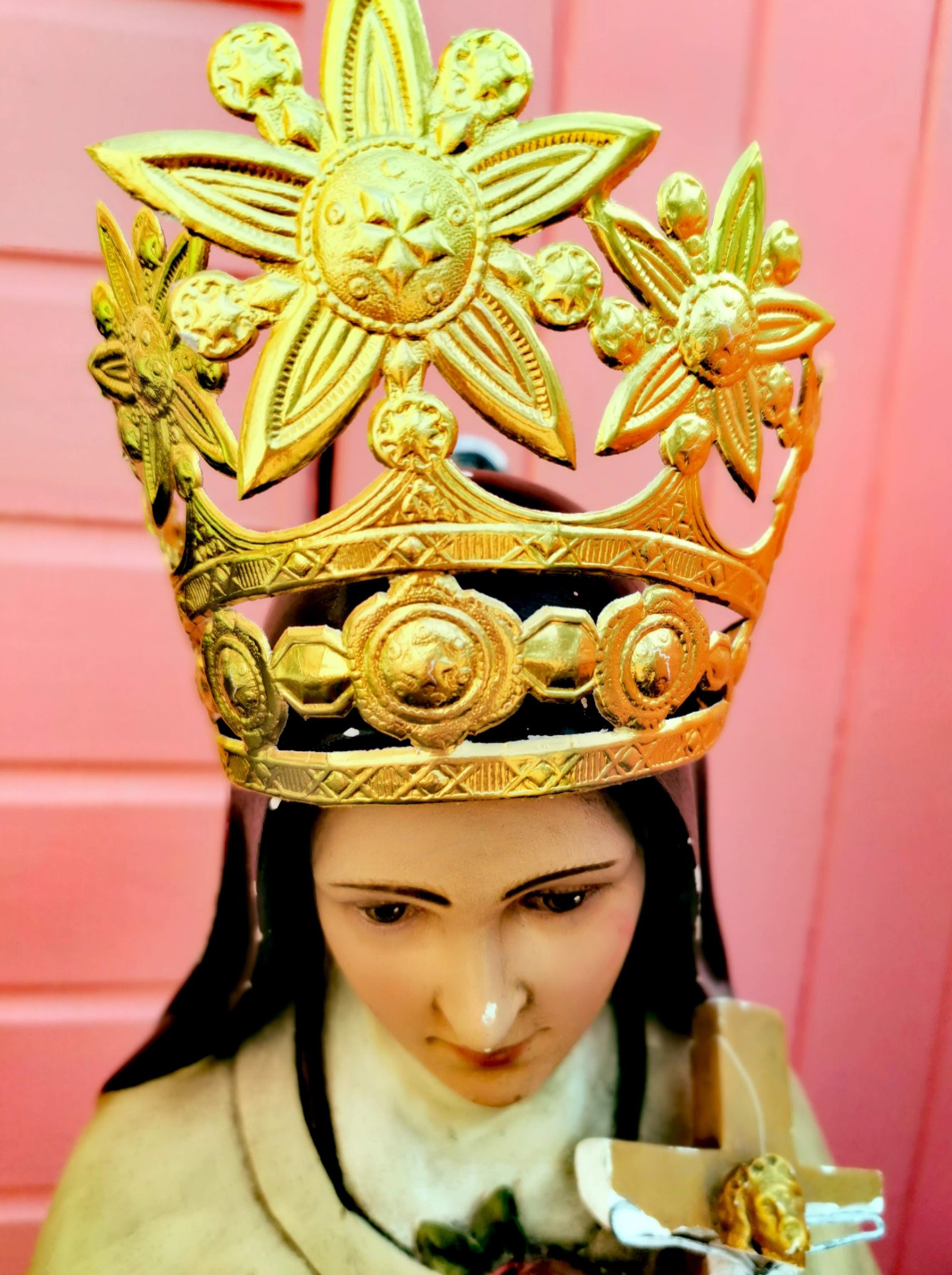 Golden Dresden crown
