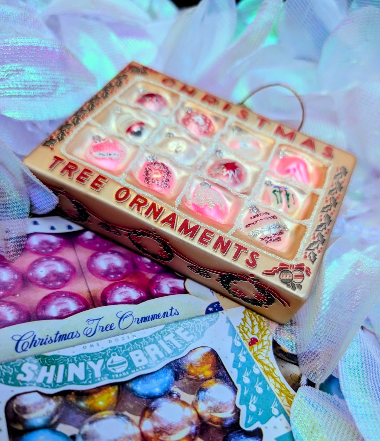 Pink bauble box decoration