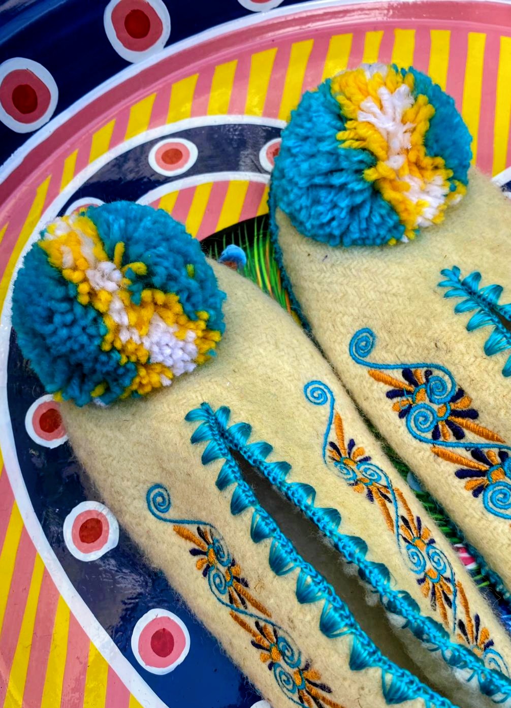 Greek pom pom slippers size 40