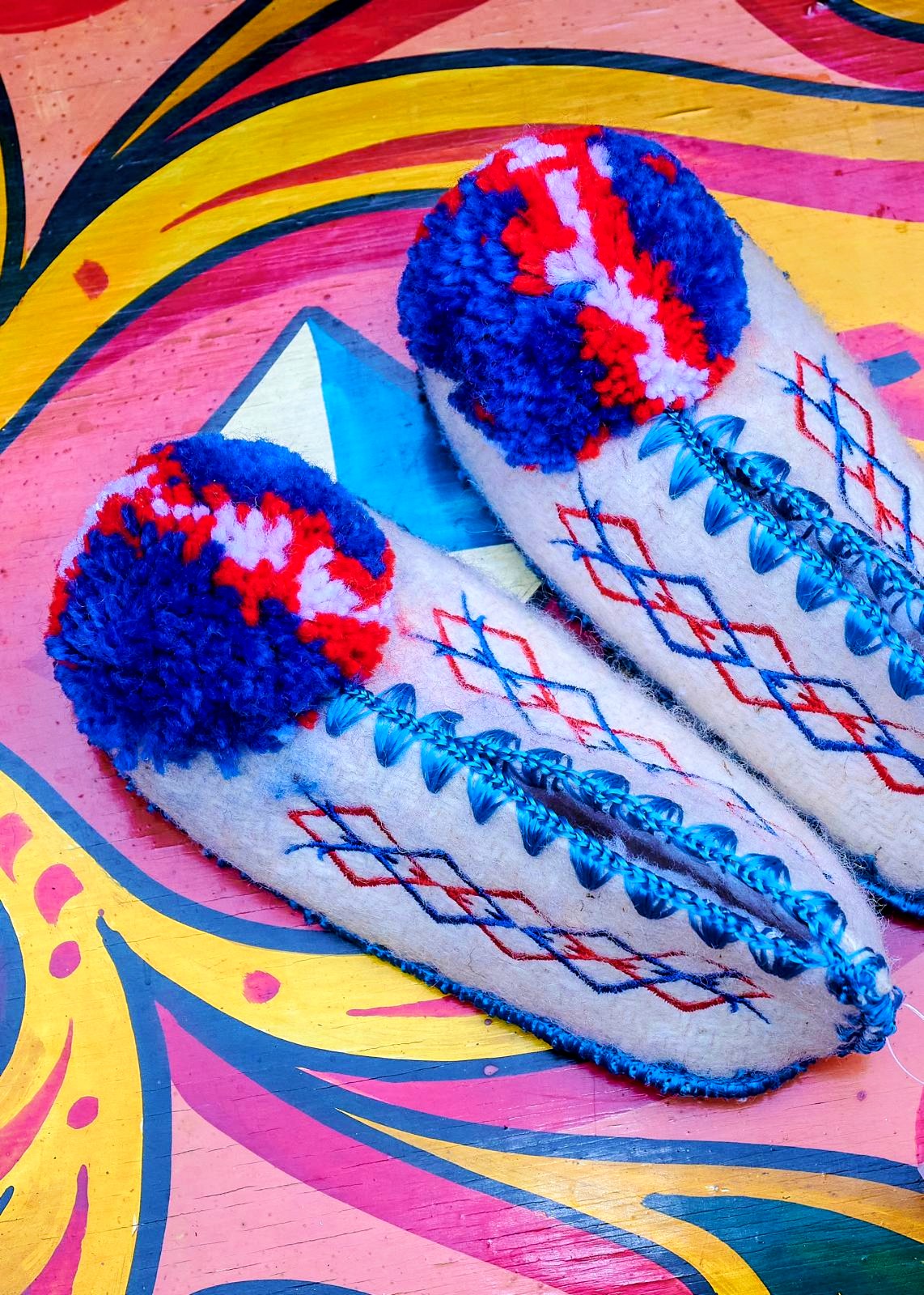 Size 24 Kids Greek slippers