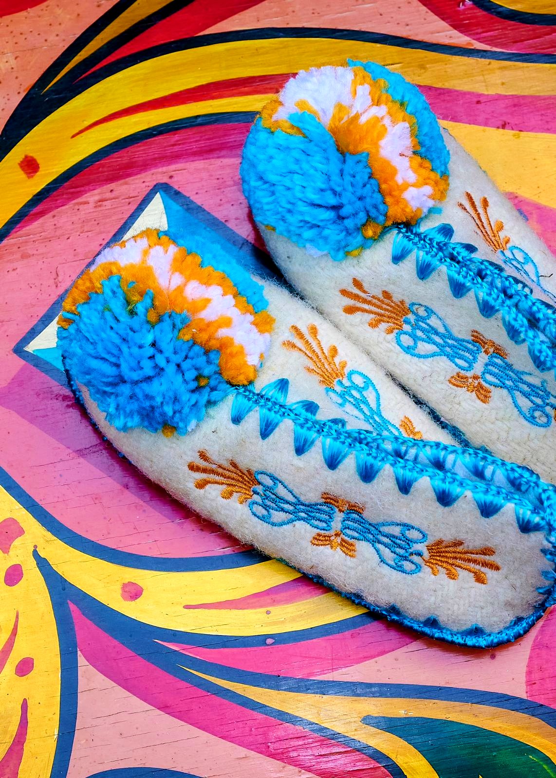 Size 24 Kids Greek slippers