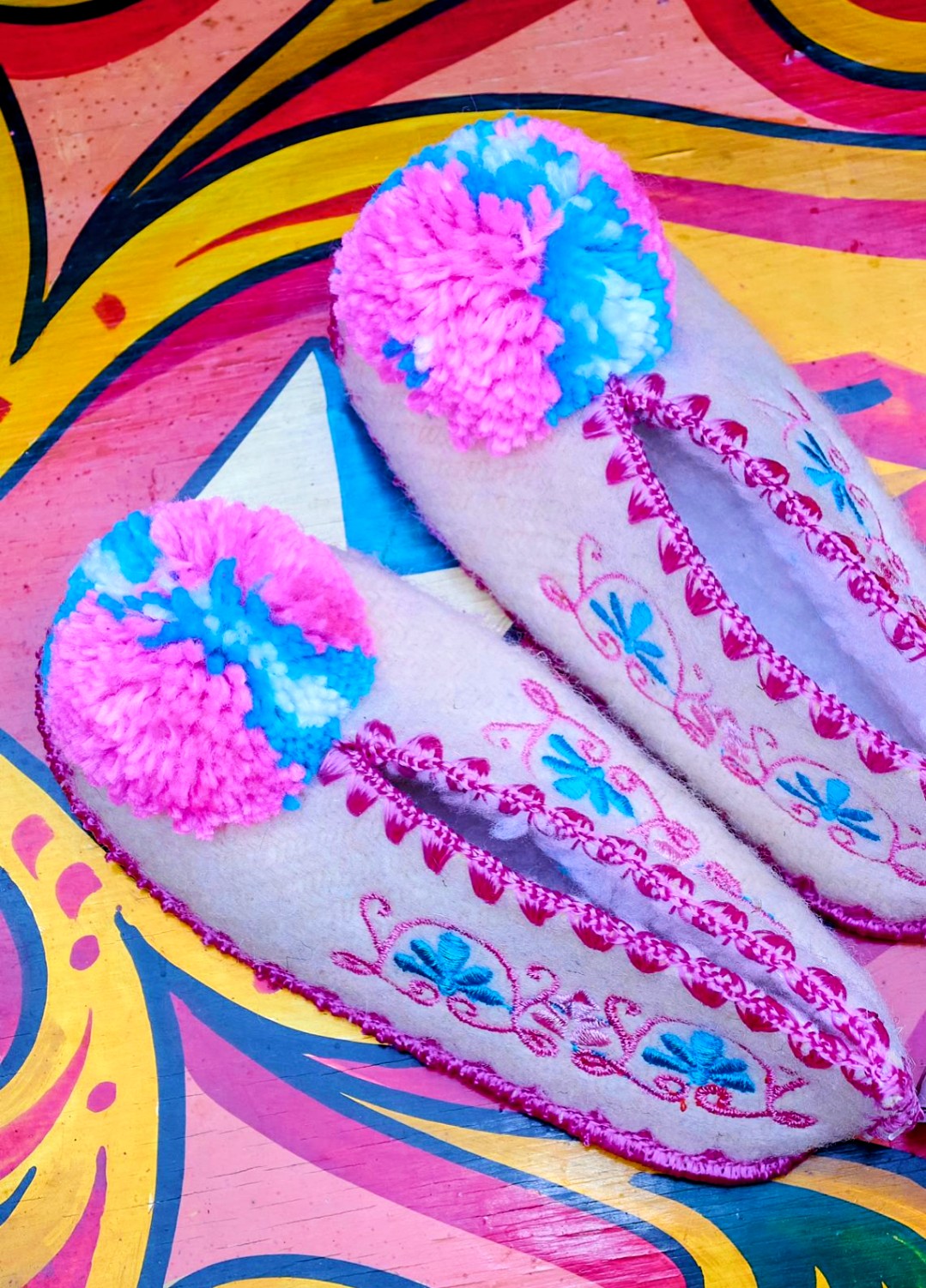 Size 26 Kids Greek slippers