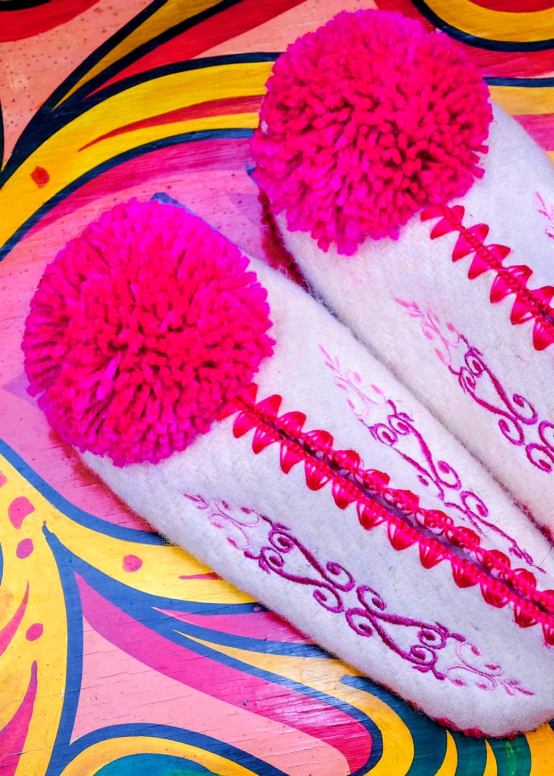 Size 34 Kids Greek slippers