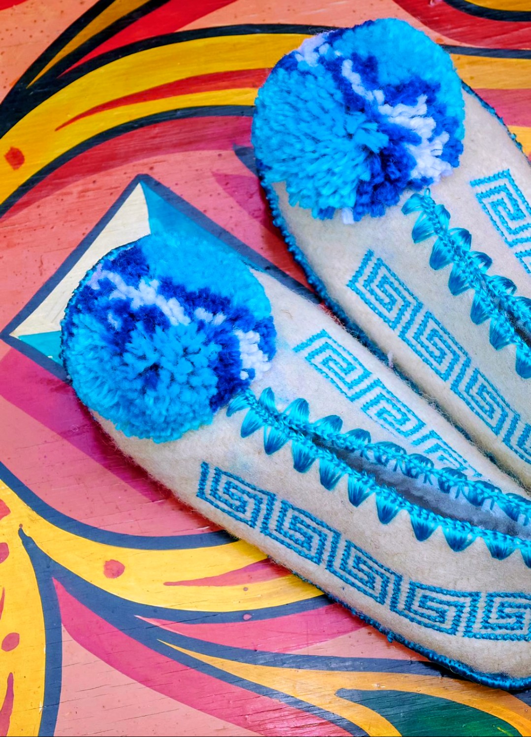 Size 28 Kids Greek slippers