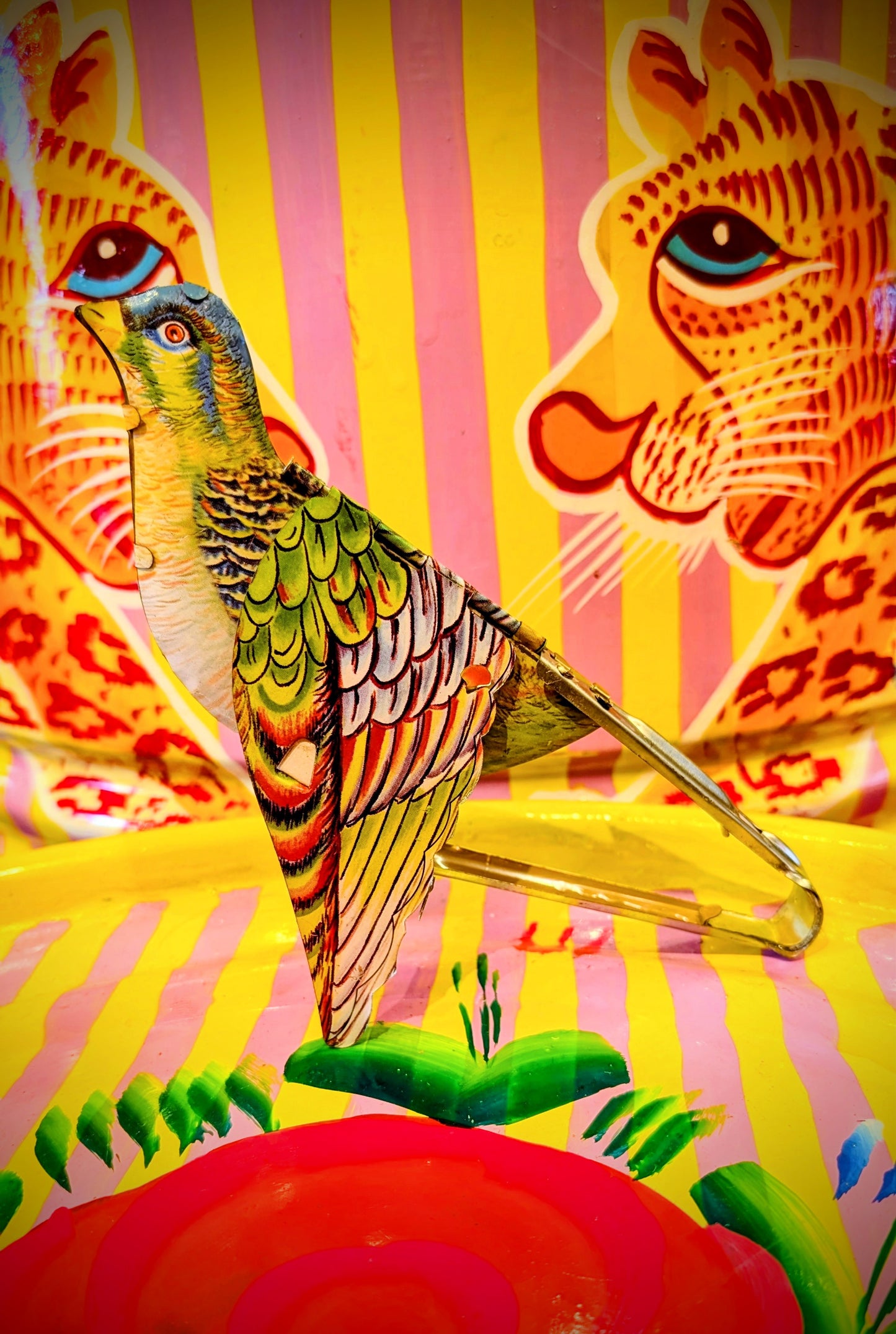 Singing tin birds
