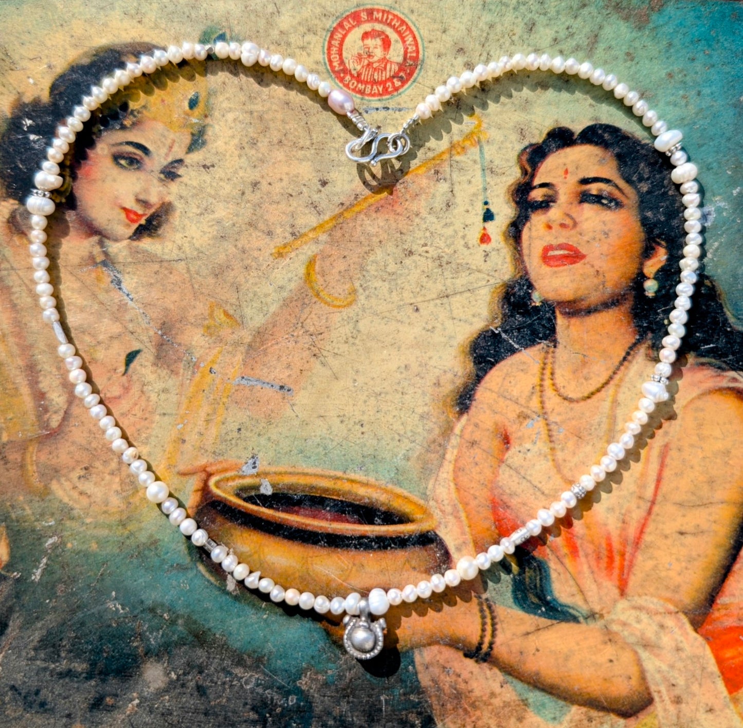 Pearly Indian queen necklaces