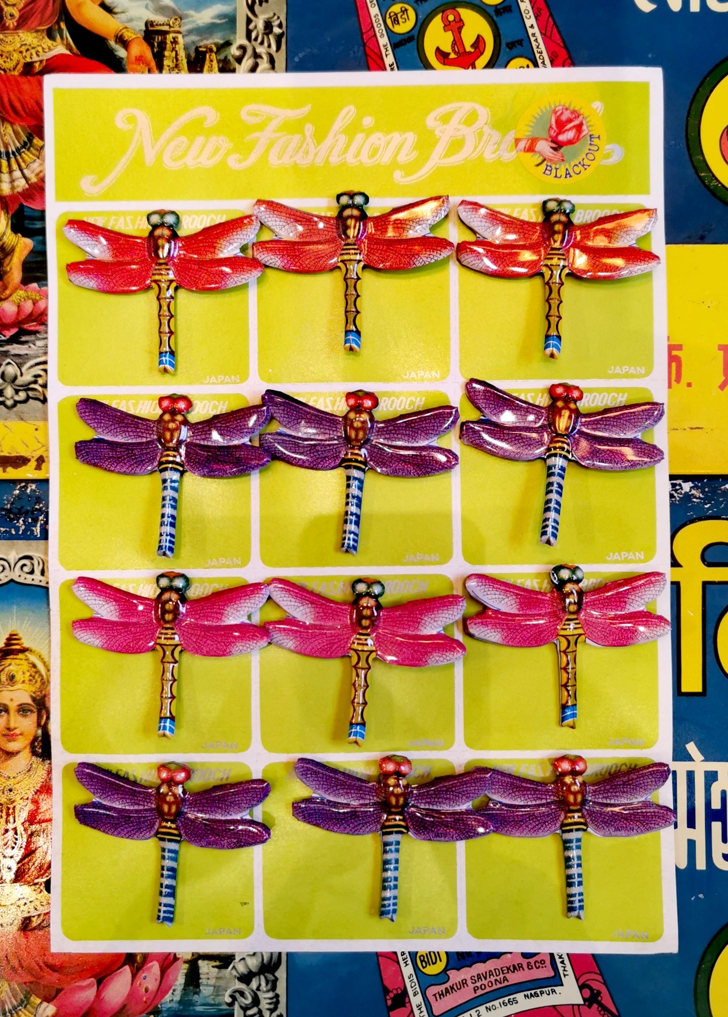 Super cute vintage style tin dragonfly pins made in Japan, the same as always! Cute colours great broken up for cracker fillers or party bags or framed as a whole!!!
Whole card 12 badges!