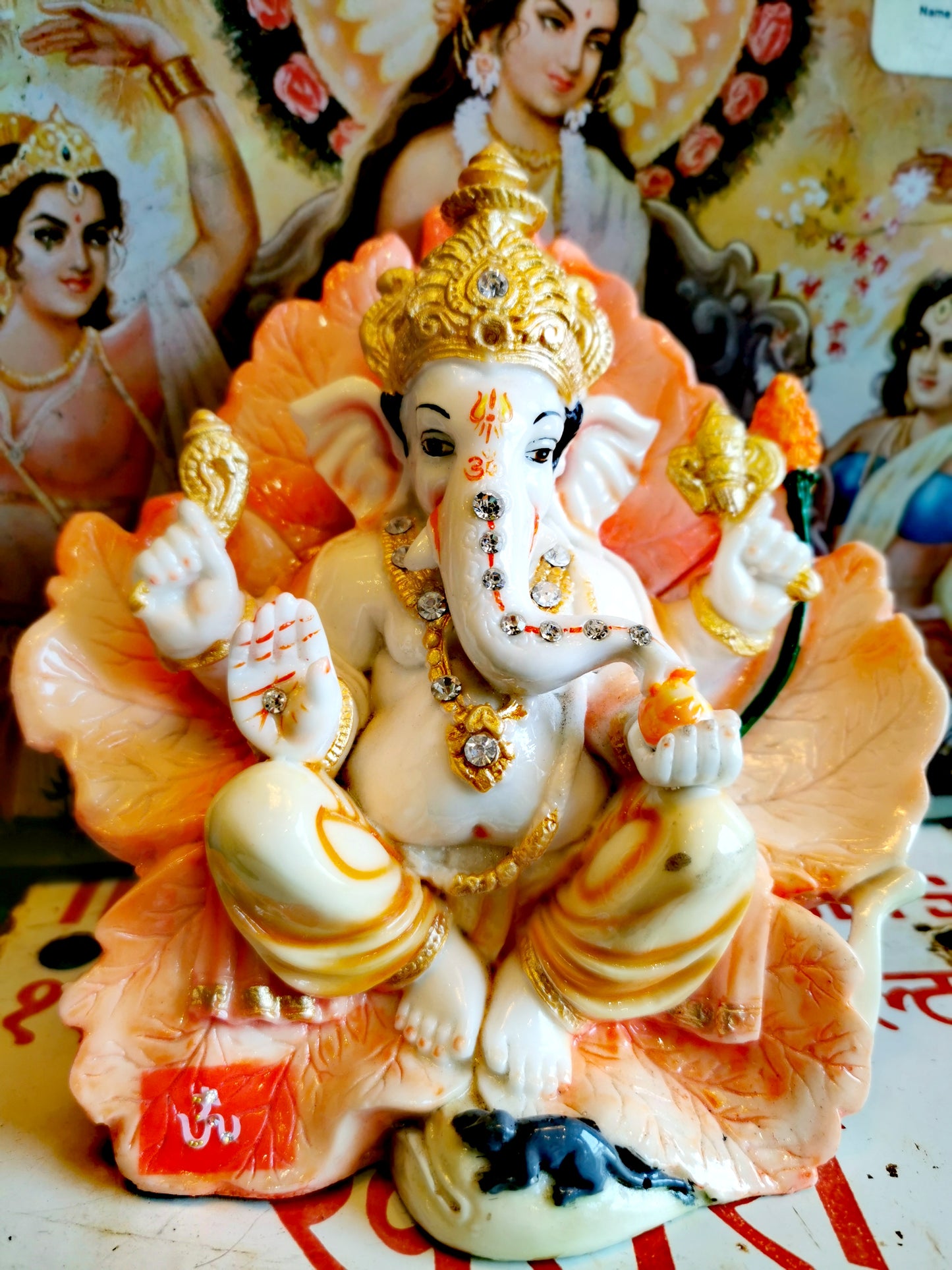 Super colour hindu statues