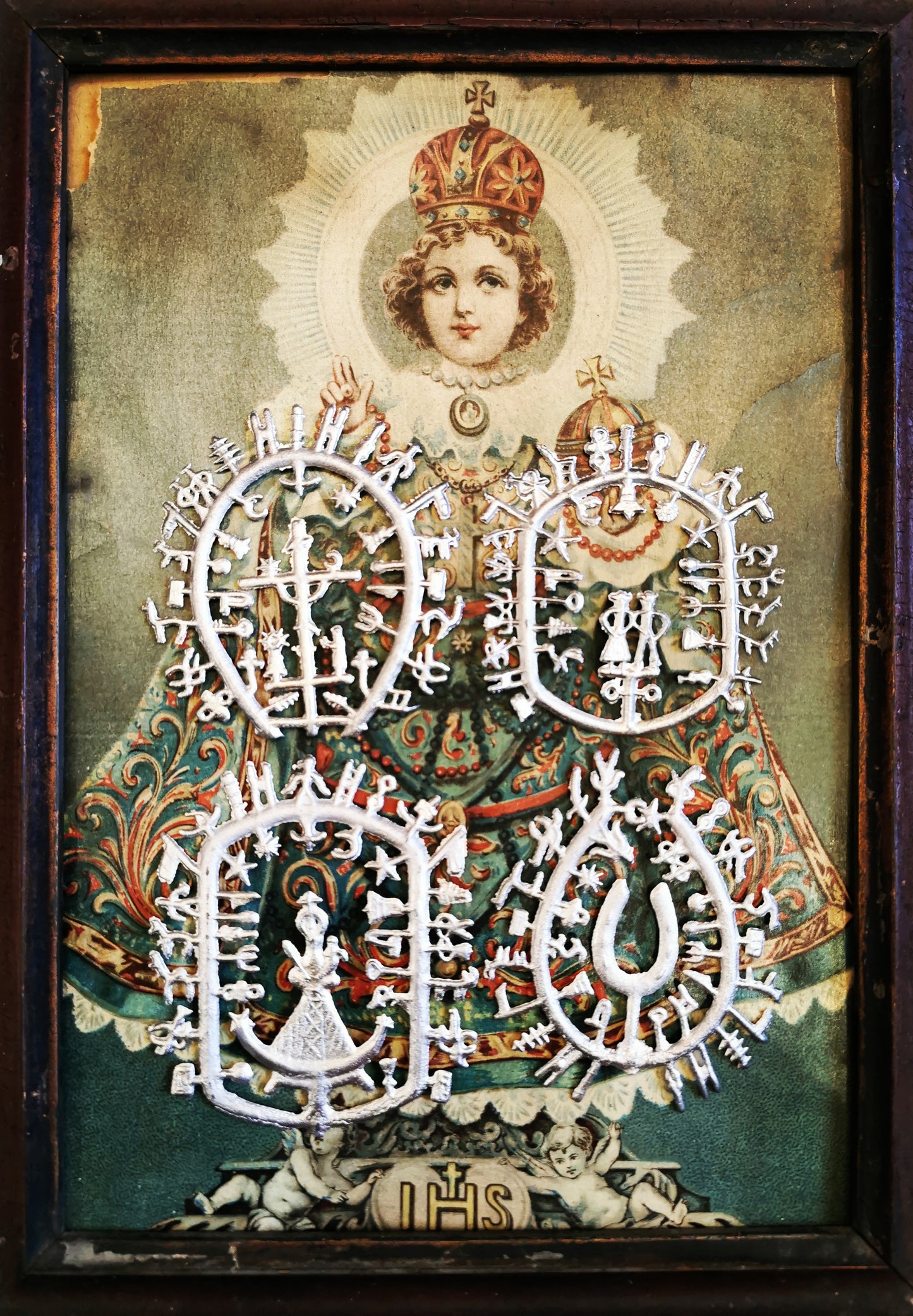 Pagos de Plomo amulets