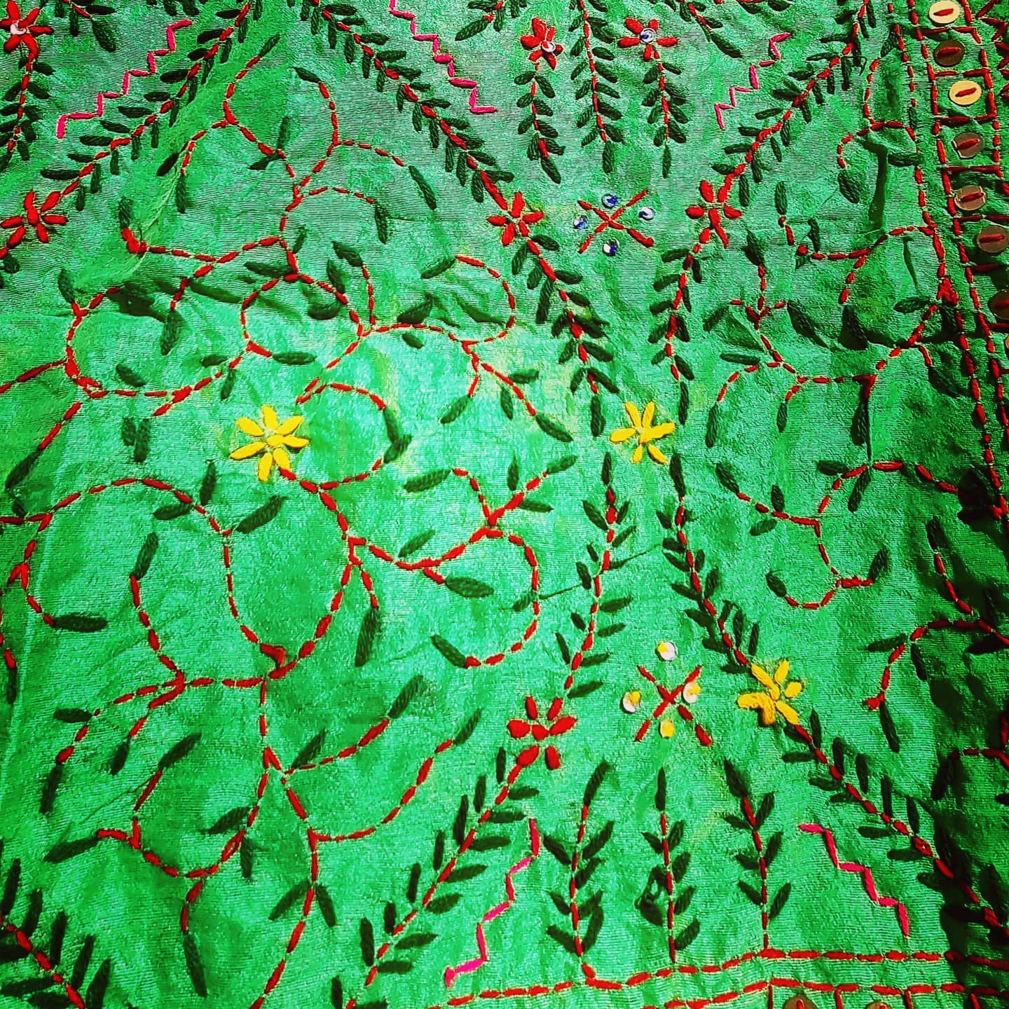 *SALE* Floral hand embroidered shawl