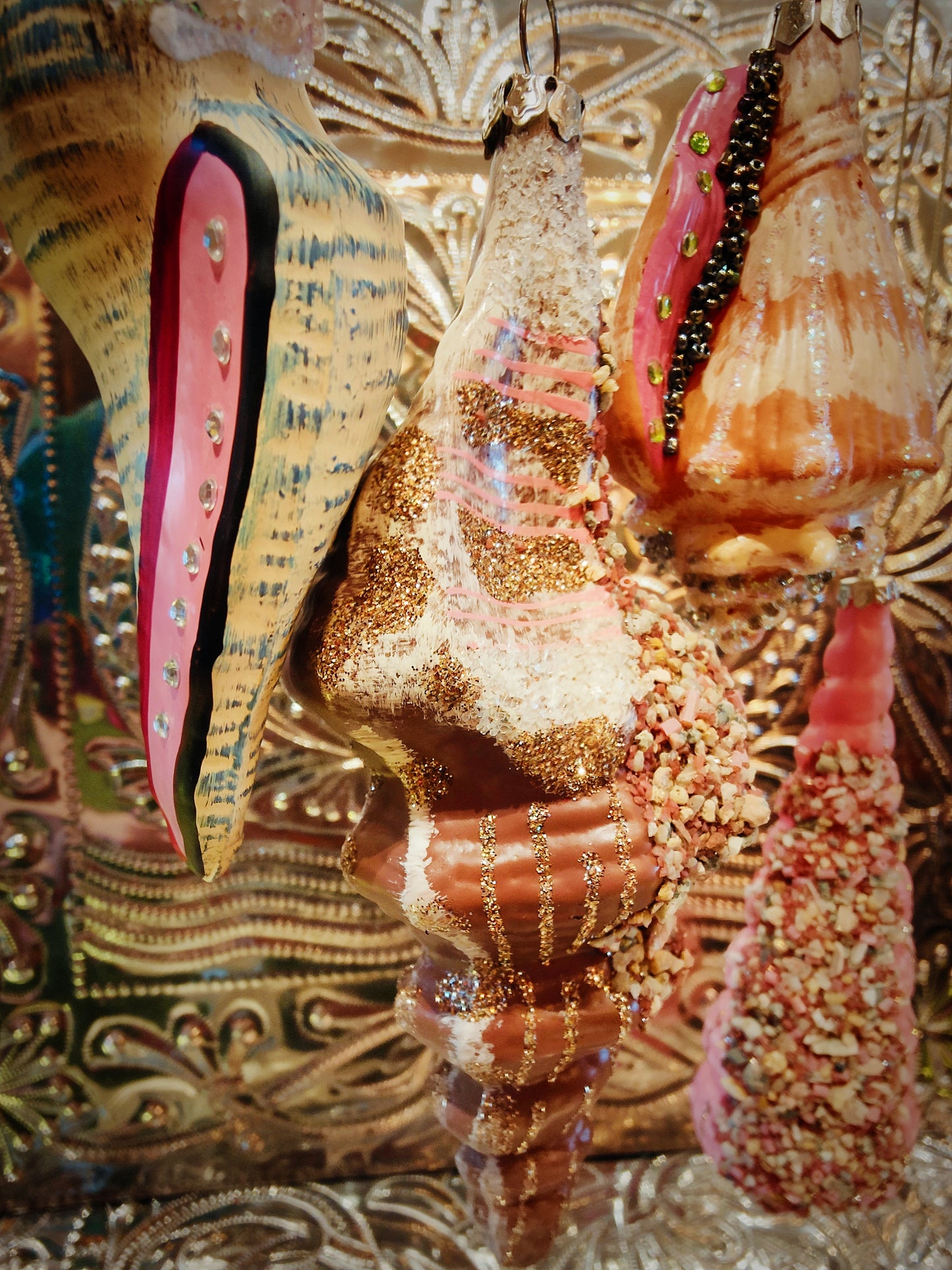 Kitsch seashells
