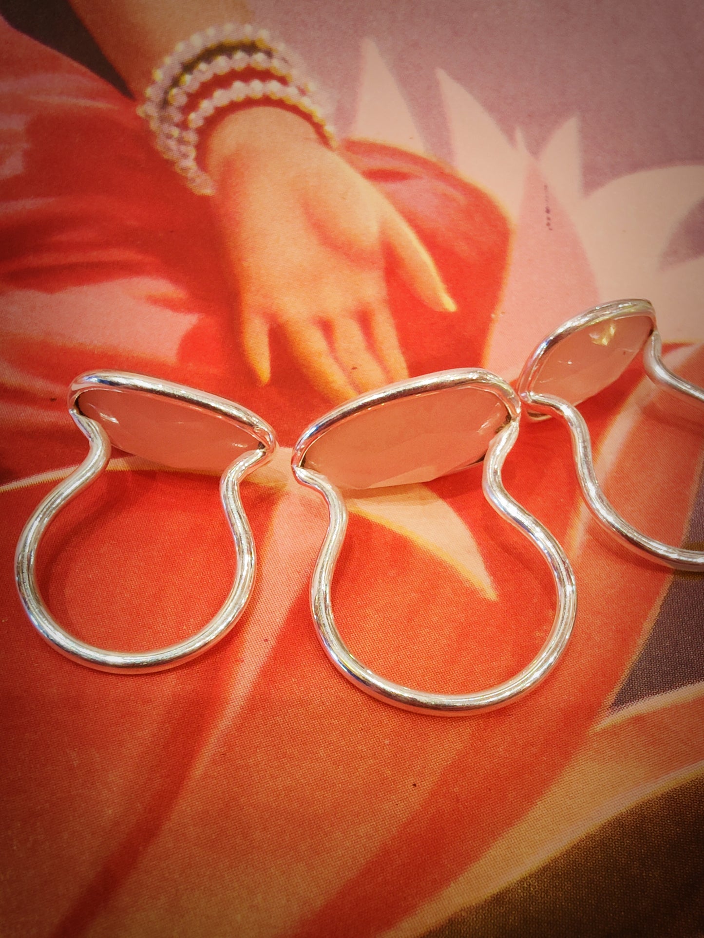 Rose quartz in silver