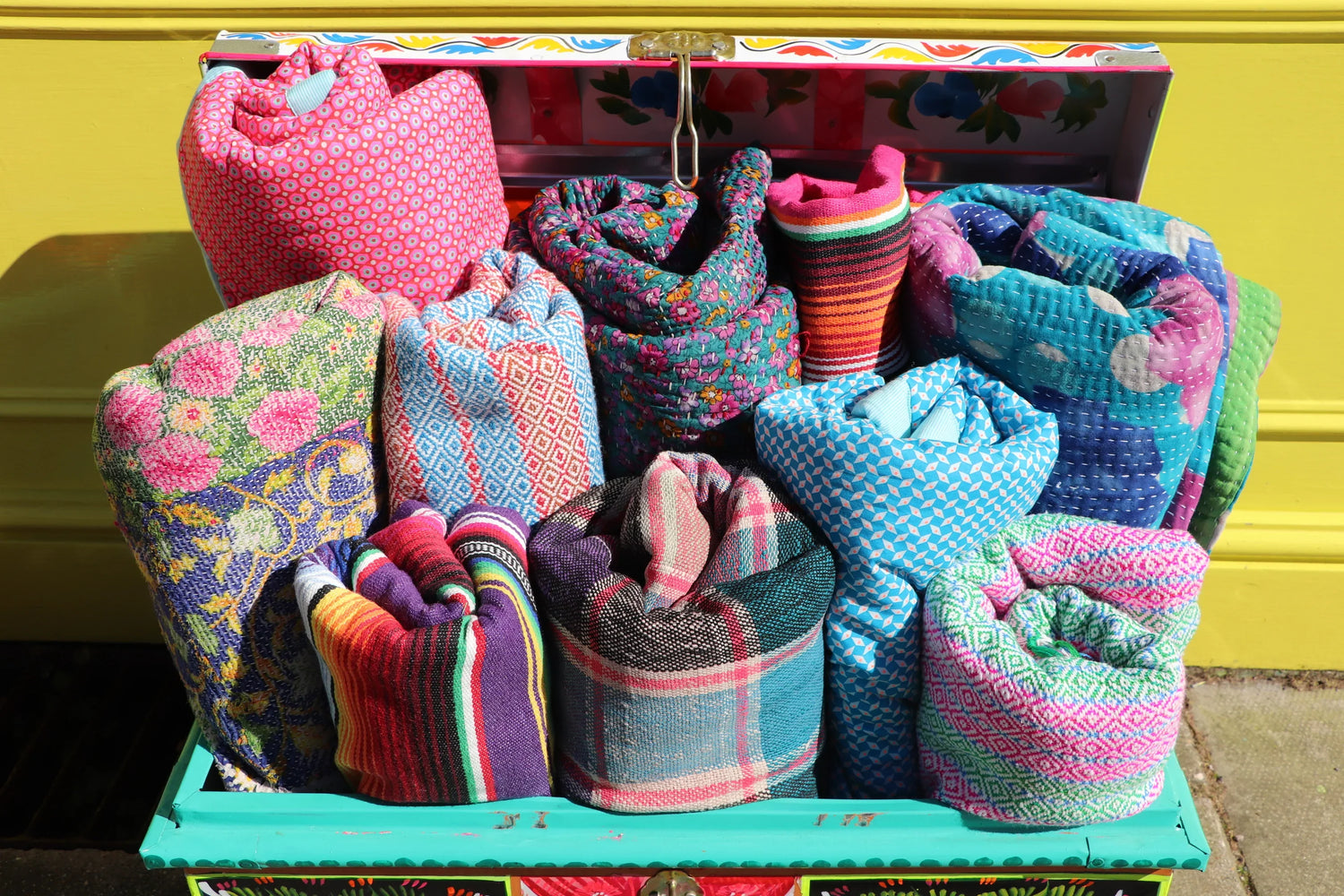 Blankets + Throws -