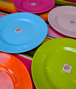 Bright melamine plates