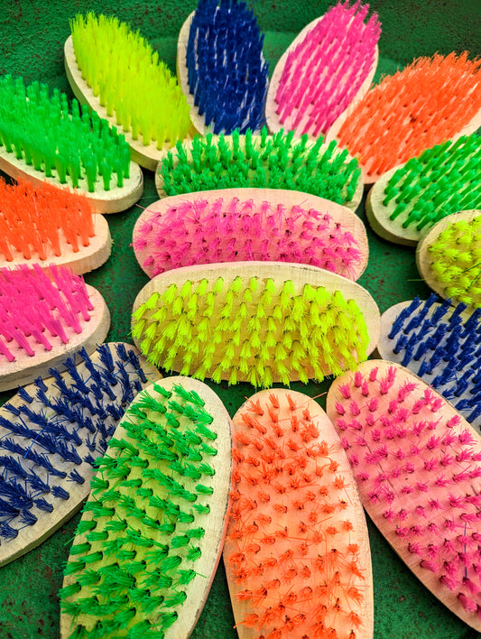 Neon scrubbers