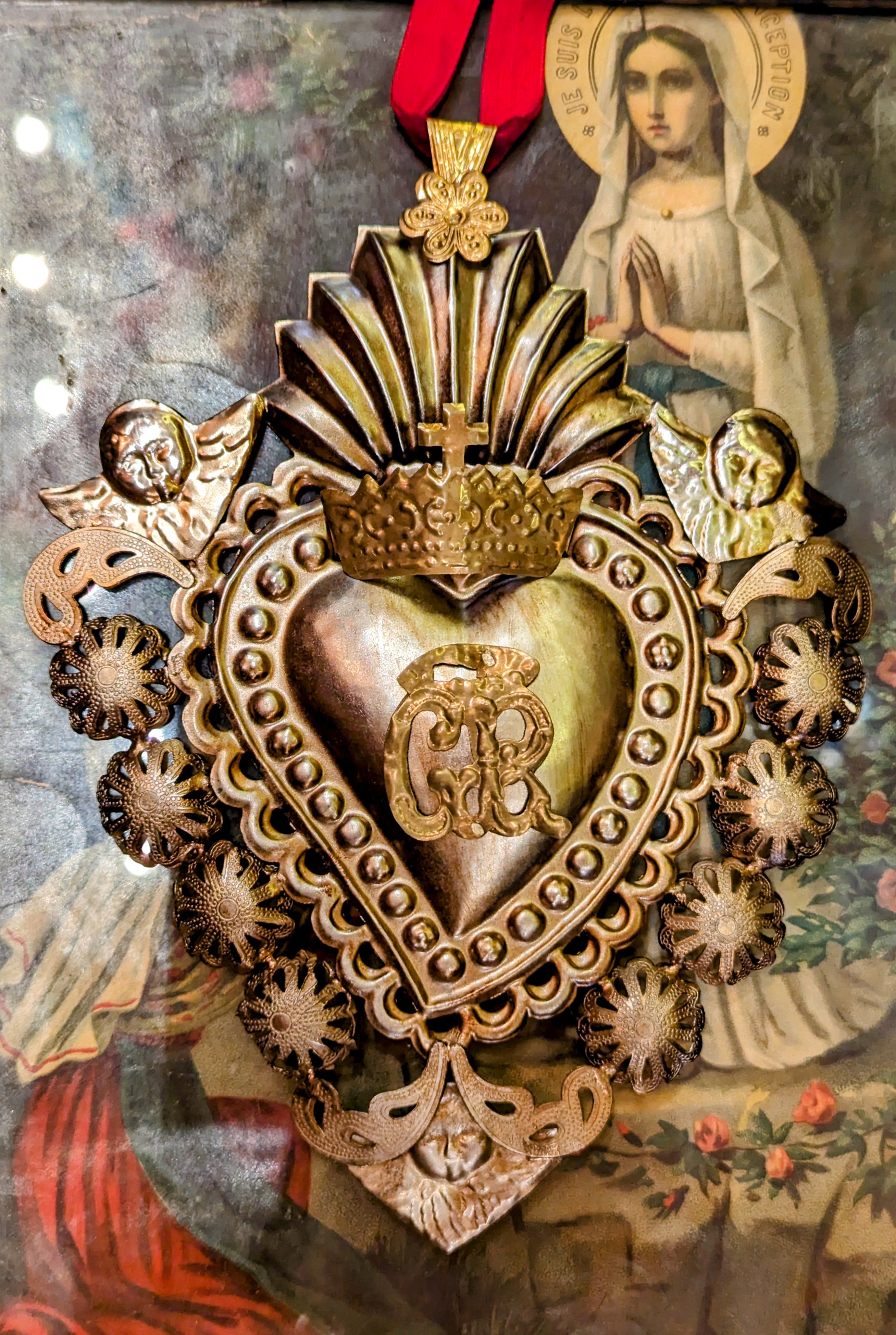 Antiqued tin sacred heart milagros - medium