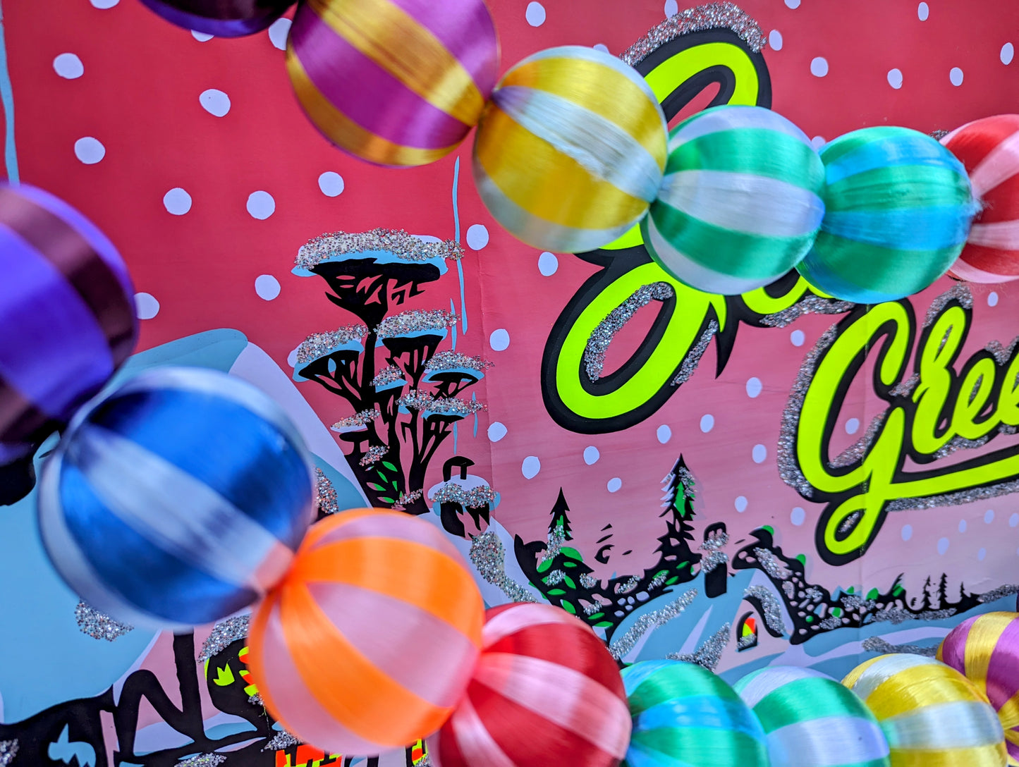 Super shiny satin garland