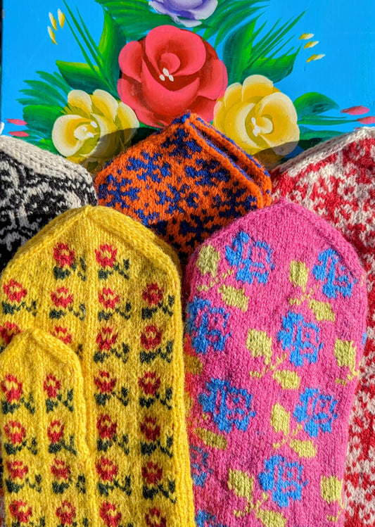 Handknitted folkart Mittens