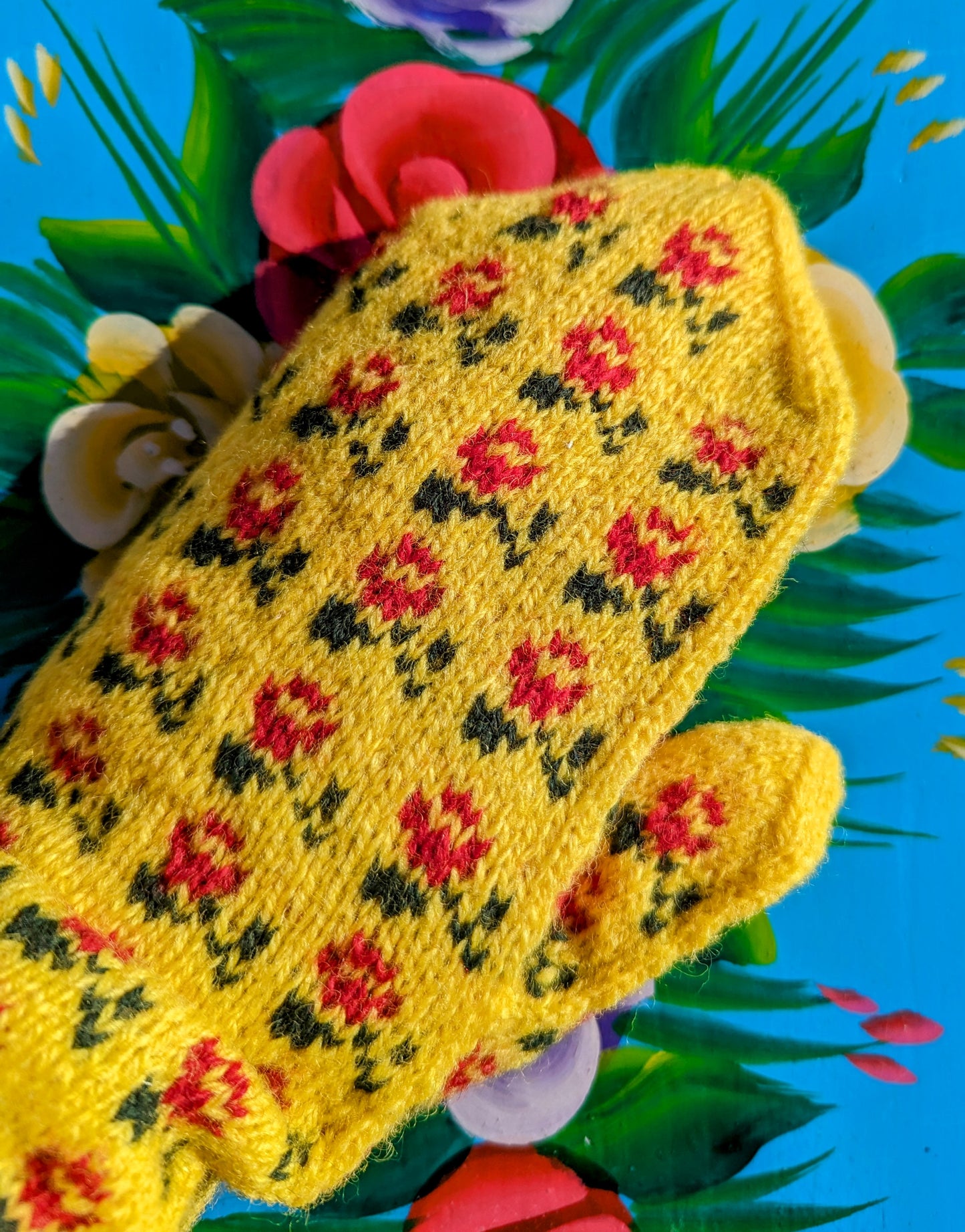 Handknitted folkart Mittens