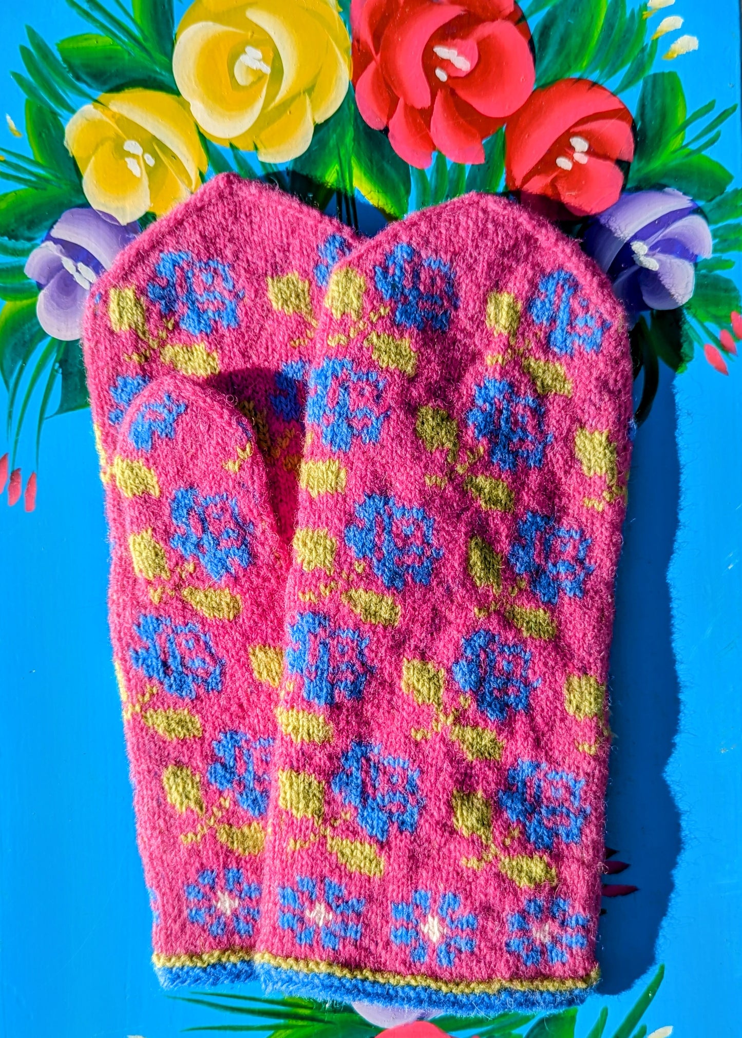 Handknitted folkart Mittens
