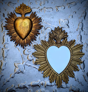 Show your devotion to love with these gorgeous golden Sacred hearts. 

Gorgeous, heavy antiqued gold mirror and plaque bringing love to your home! 

Plaque 25 x 20 cm

Mirror 30 x 25 cm

Hand painted resin. 

 

 

 

 Chehoma
