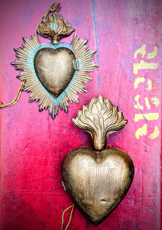 Sacred heart cachet