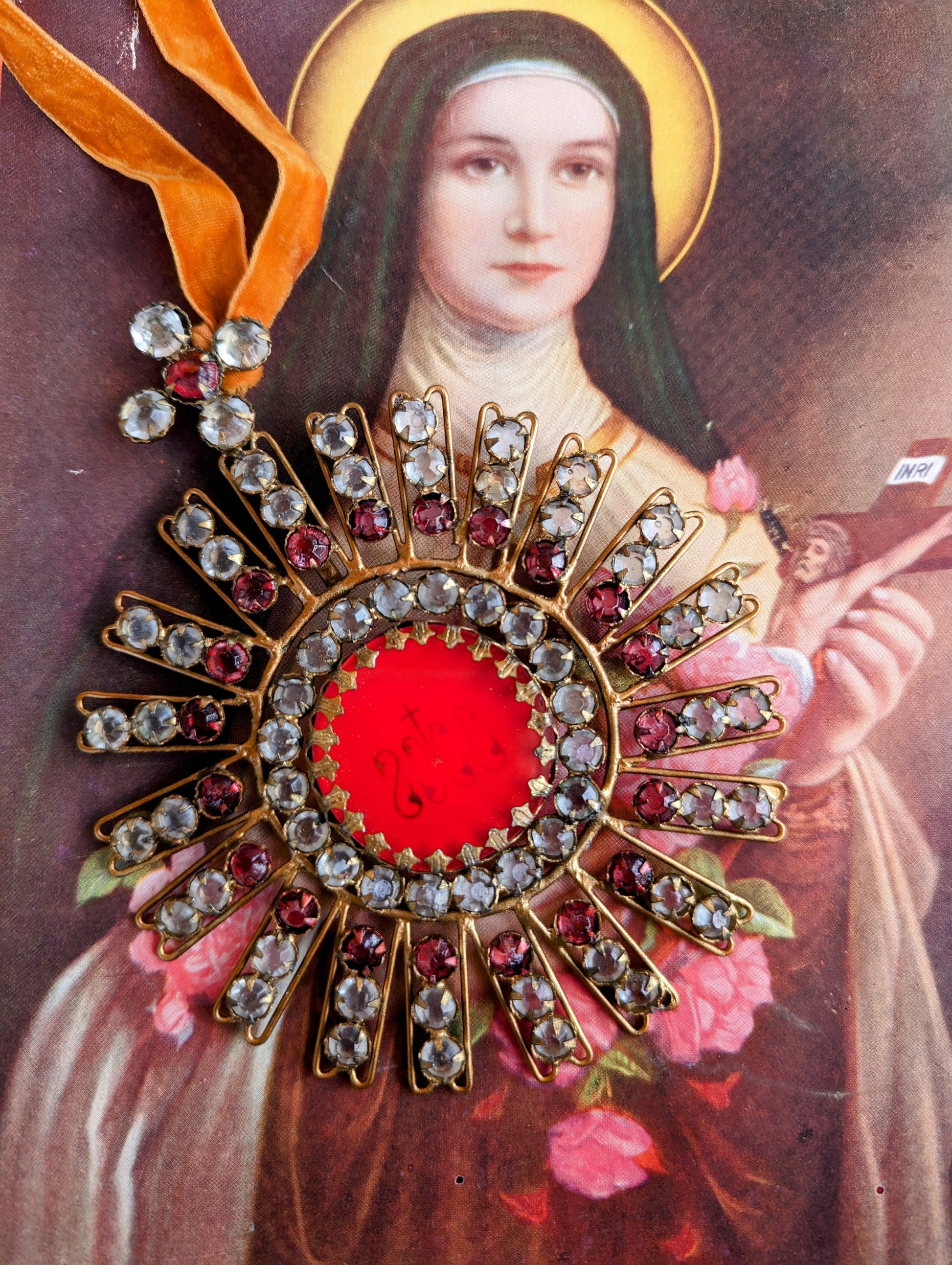 Bejewelled halo chehoma