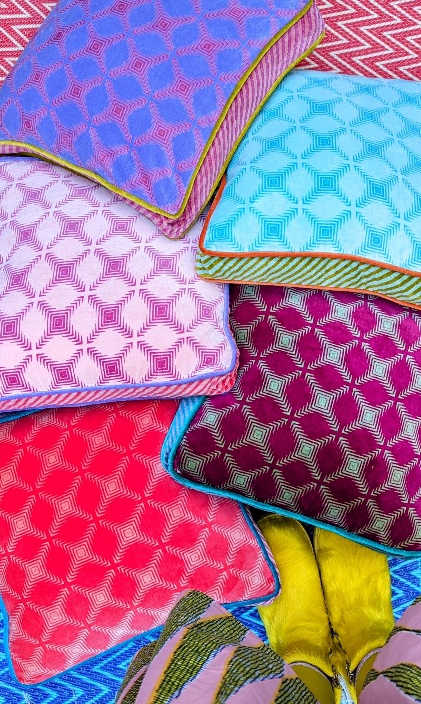 Cotton velvet geometric seat cushion