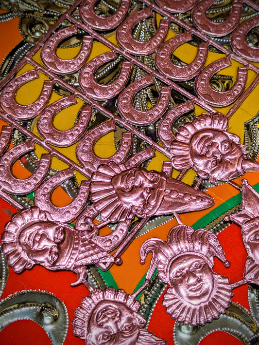 Pressed in Europe using tradional Victorian die moulds  these gorgeous pink foiled creations are beautiful decorations, greetings cards, crafting material and have a whole host of other uses, we would love to see what you do with yours!!!

Made from metallic card!

 Dresden papers
Pink Dresden papers
Clown Dresden papers 
Lucky horseshoes