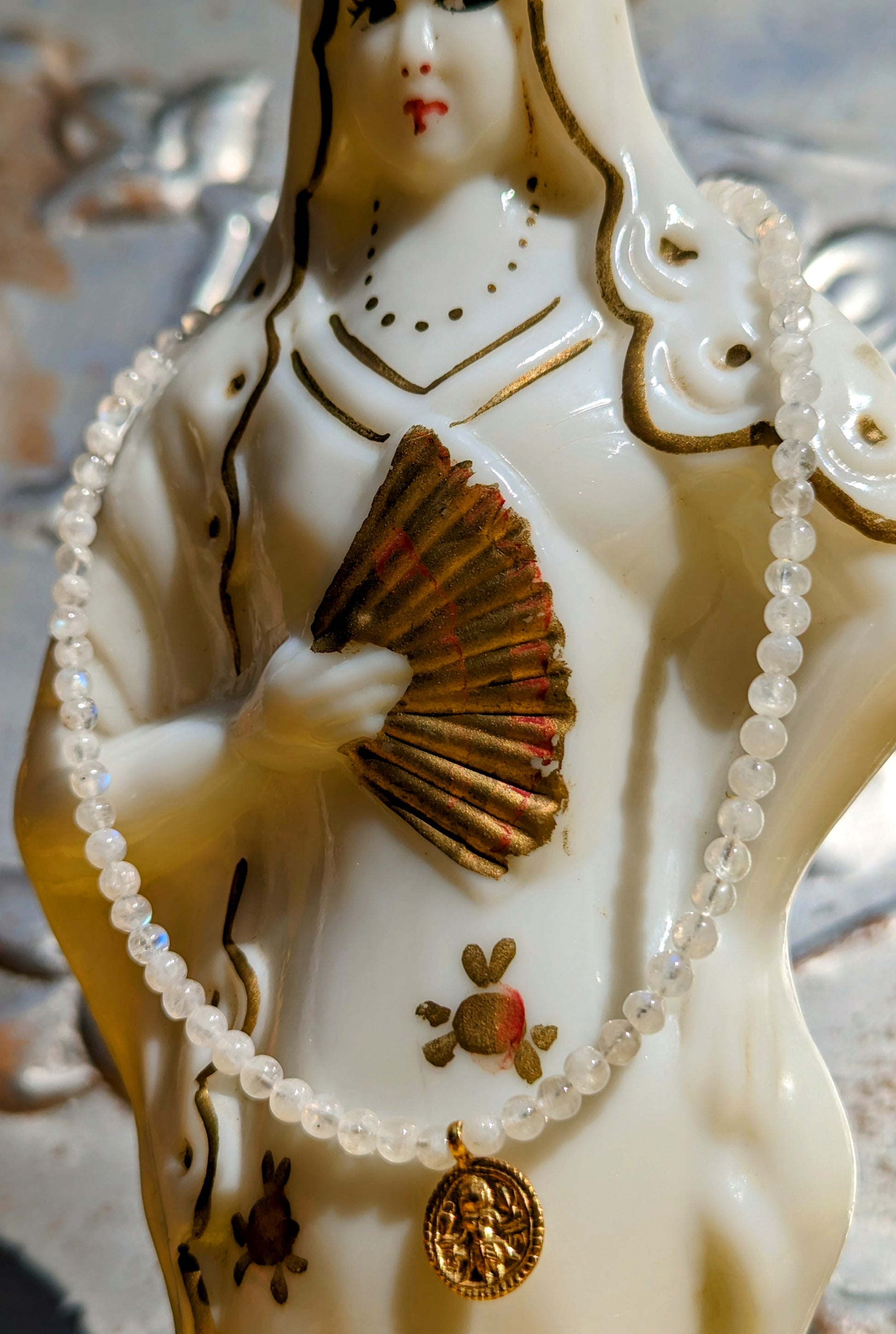 Semi precious necklaces with gold
