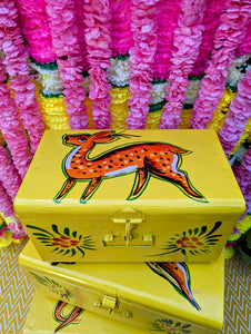 Indian truck art trunks - Bambi