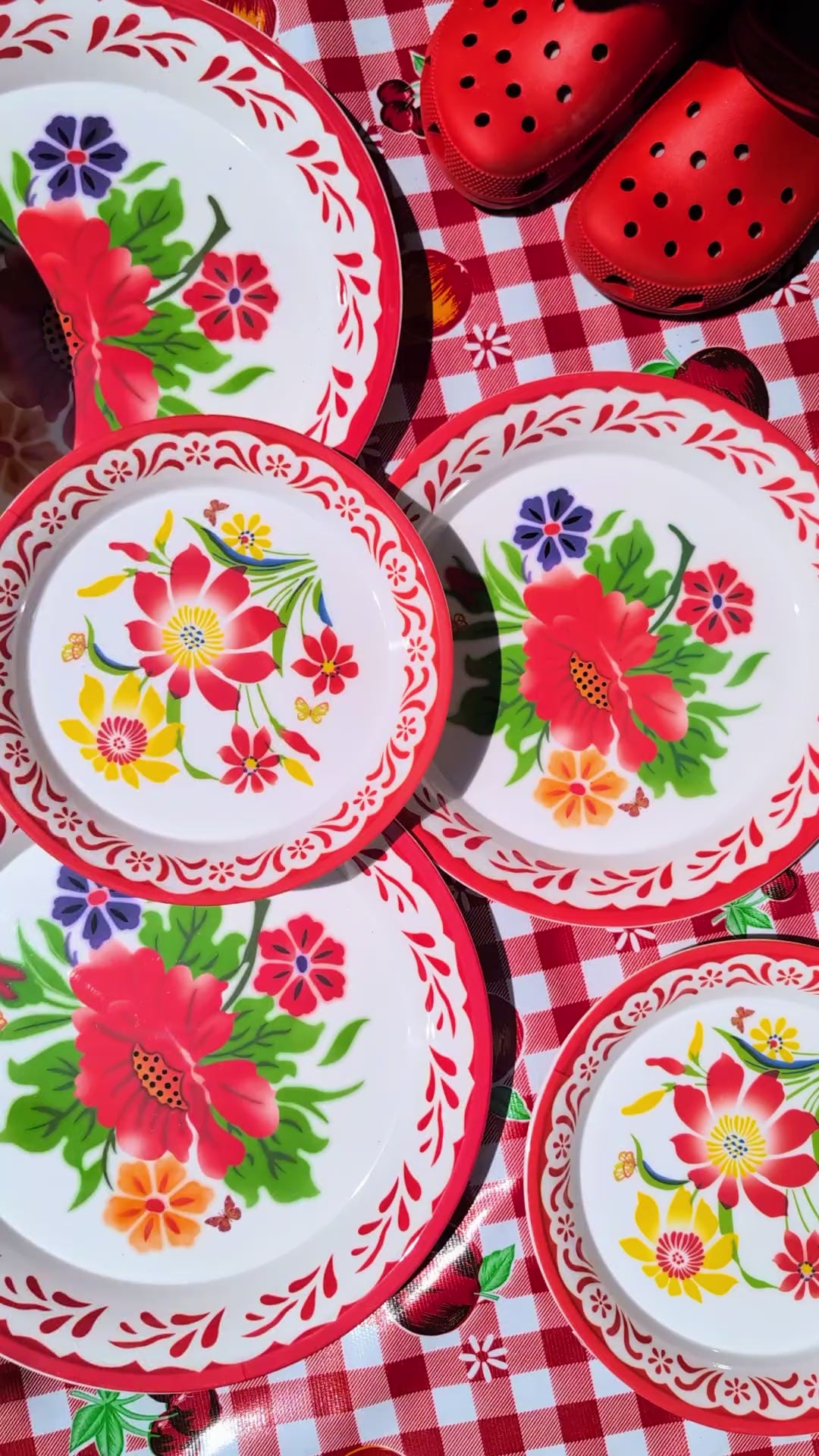 Melamine floral plates and trays