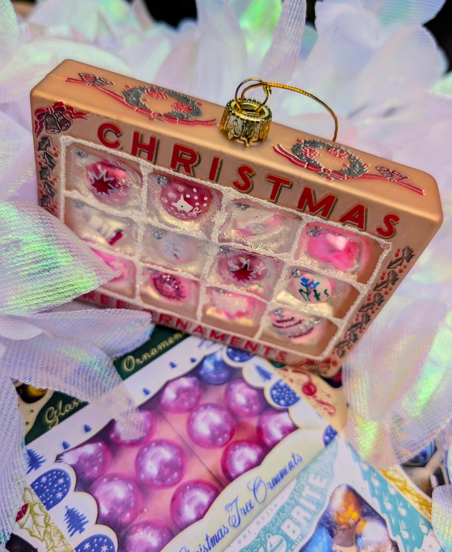 Pink bauble box decoration
