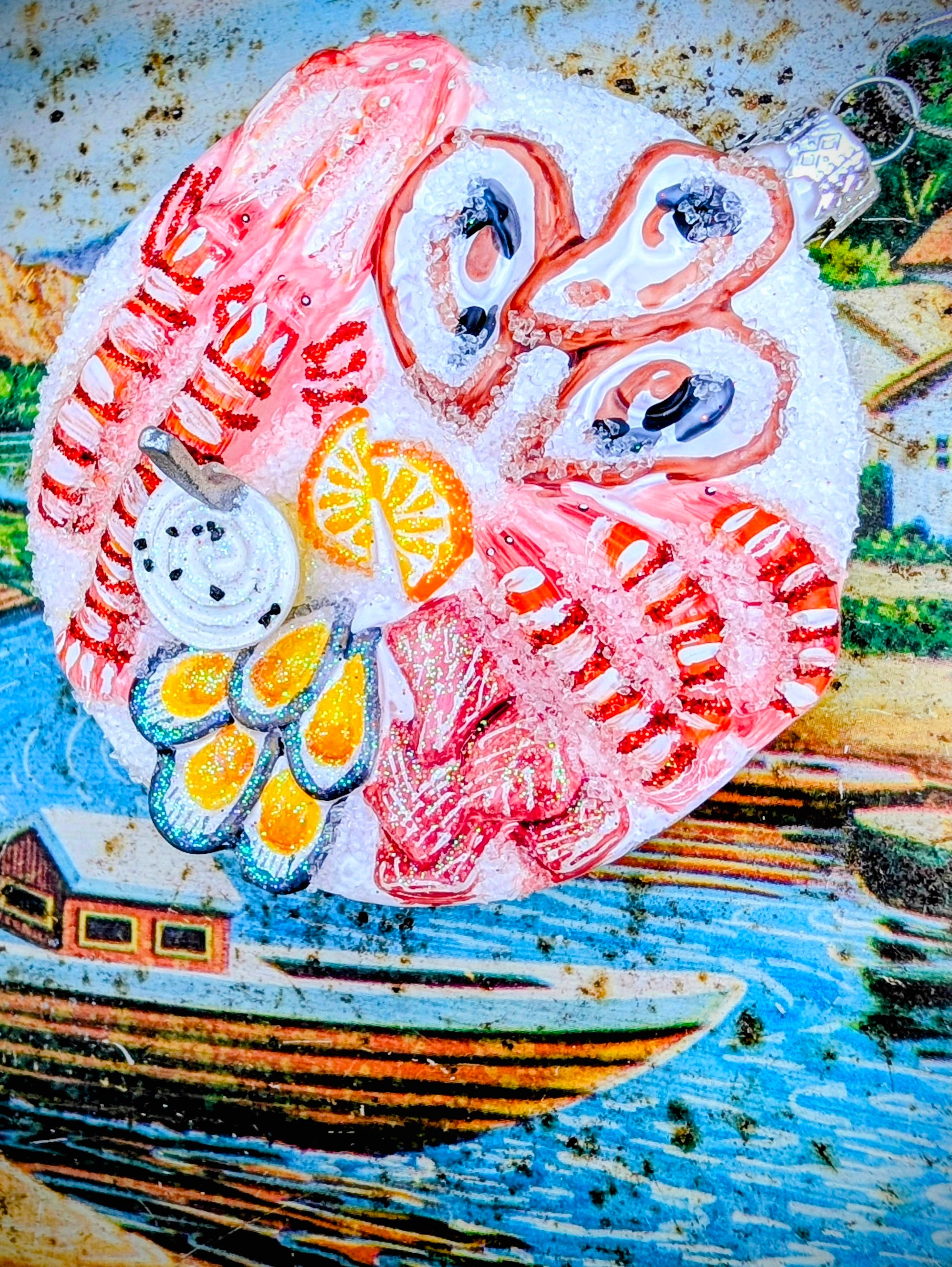 Yummy!!, a seaside favourite.... a gorgeous, glittered platter of shellfish and oysters, mmmmmm .

Hand finished on fantastically detailed platters! Perfect for fishy food lovers!

Size 10cm x 9cm x 2cm

 Cody foster & co