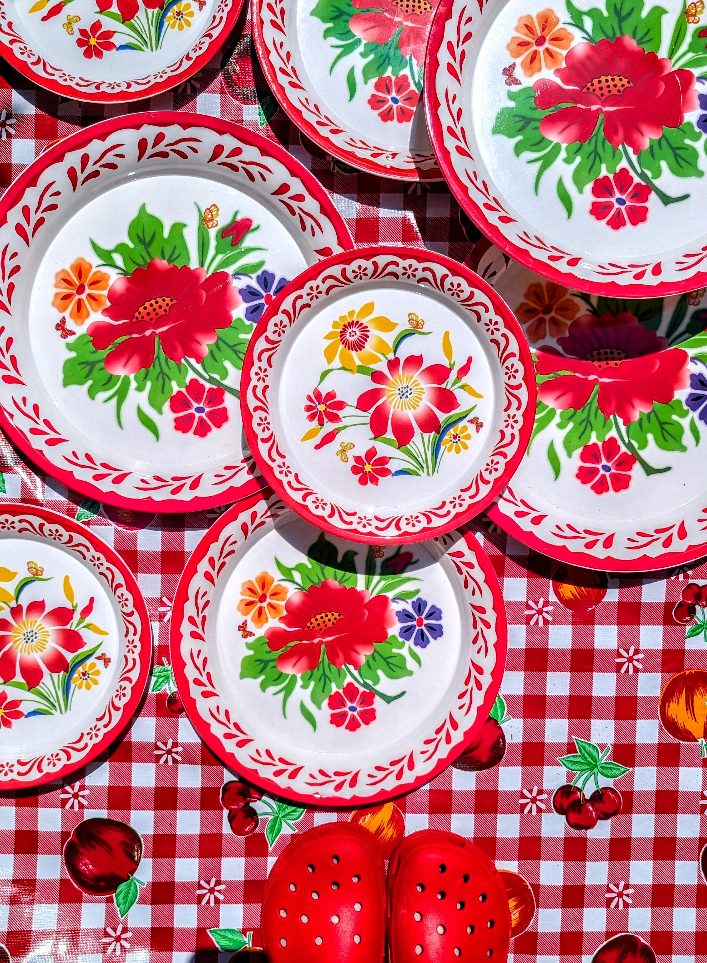 Melamine floral plates and trays
