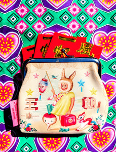 Kitsch coin purse