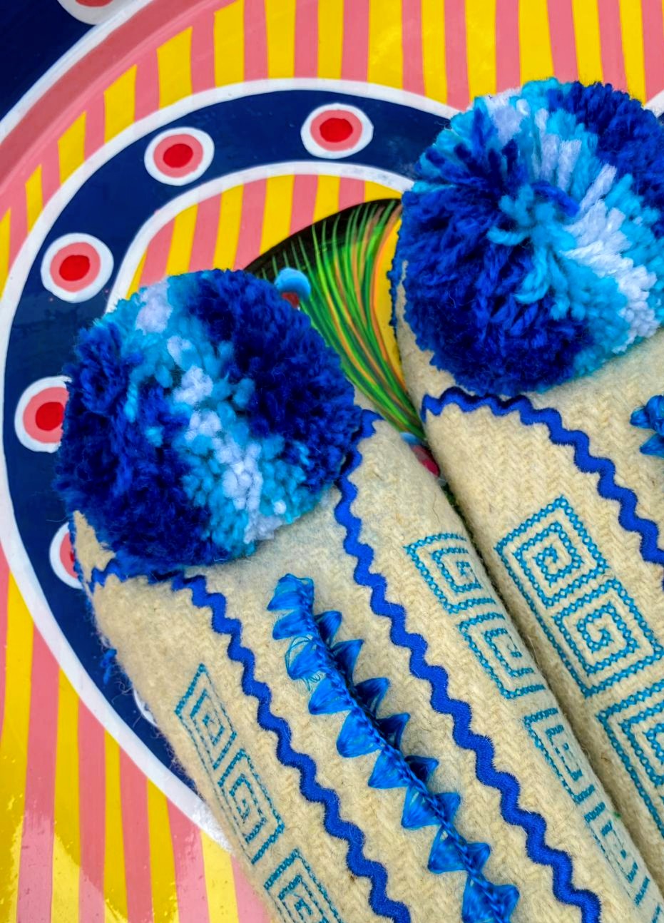 Greek pom pom slippers 43