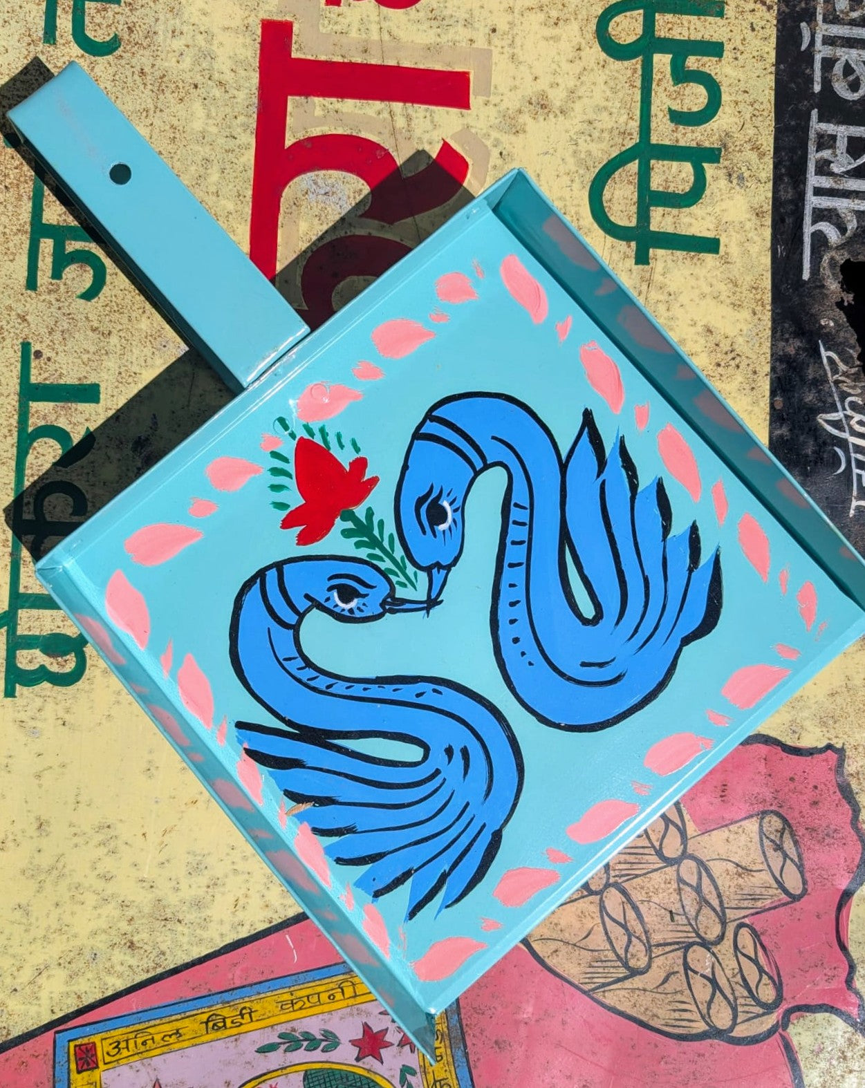 Truck art dust pans