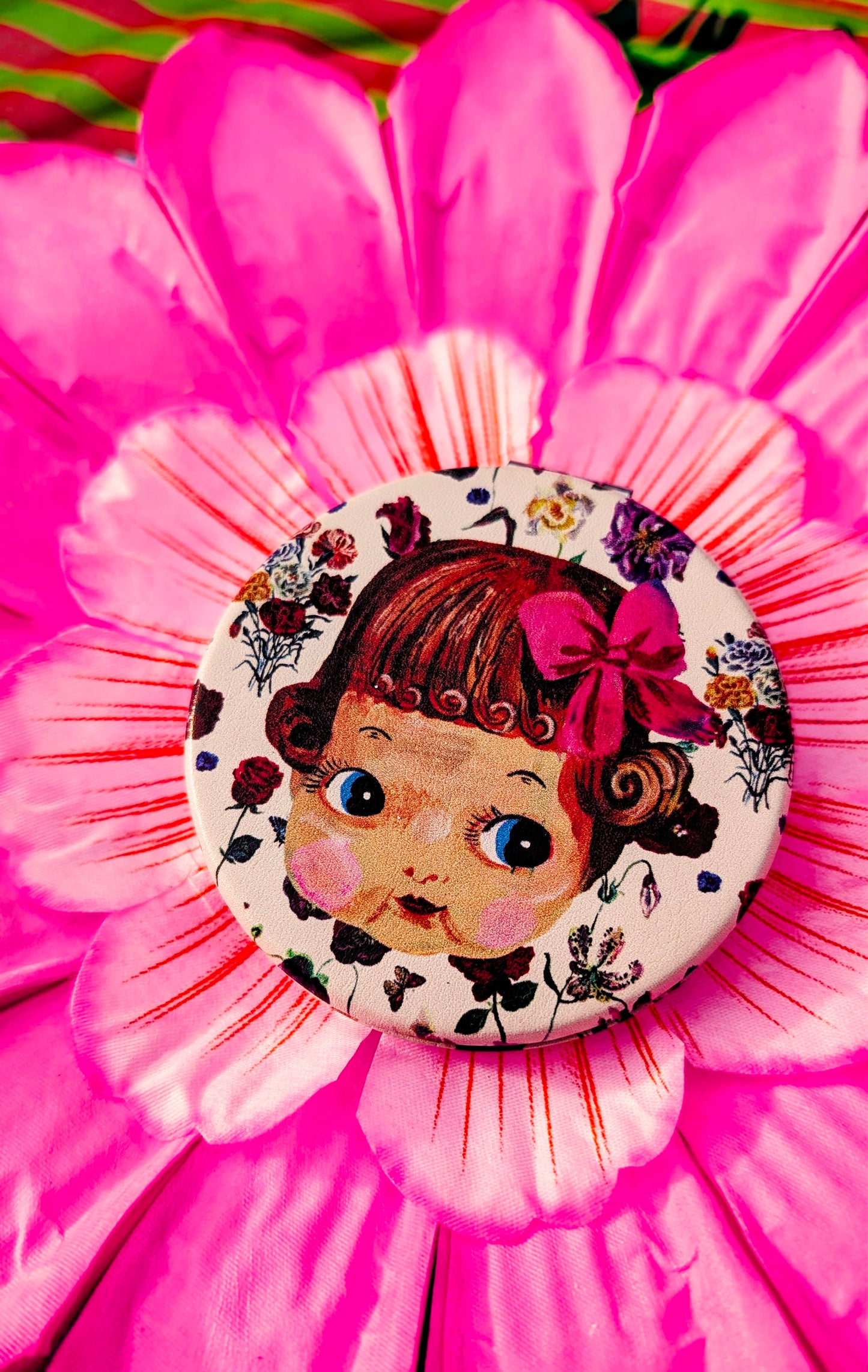 Pocket cuties mirror